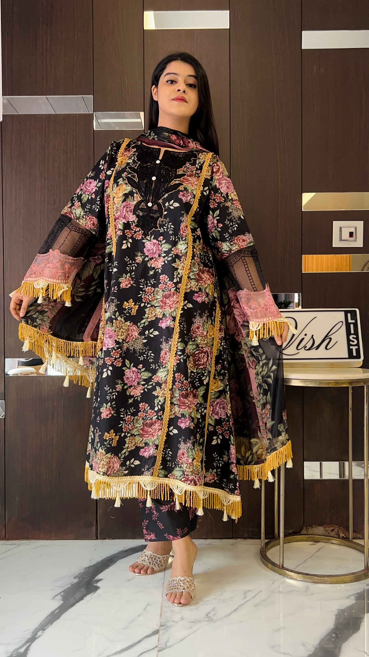 Laiba Pakistani Lawn Set 14