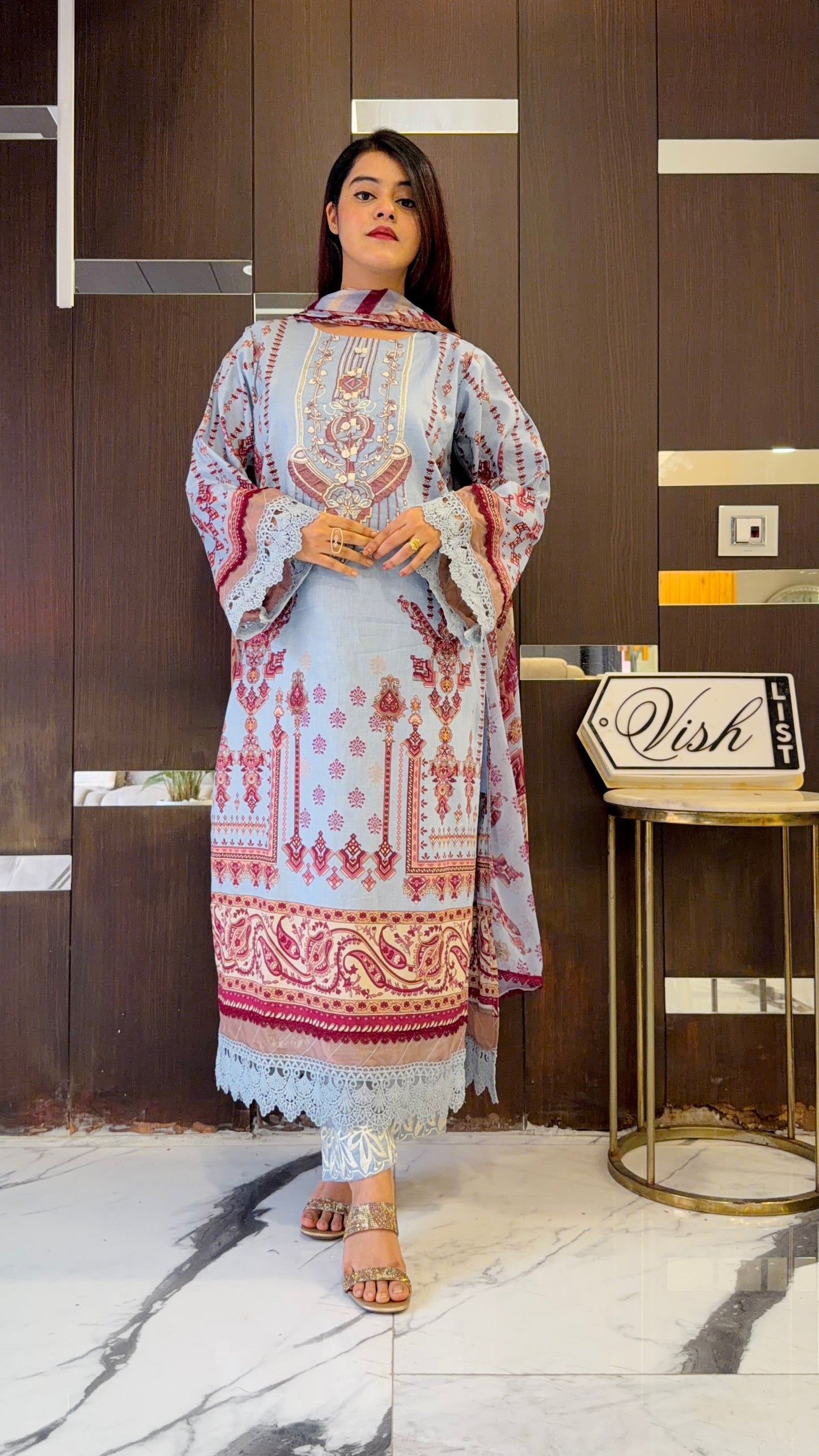 Bilkis Pakistani Lawn Set 08