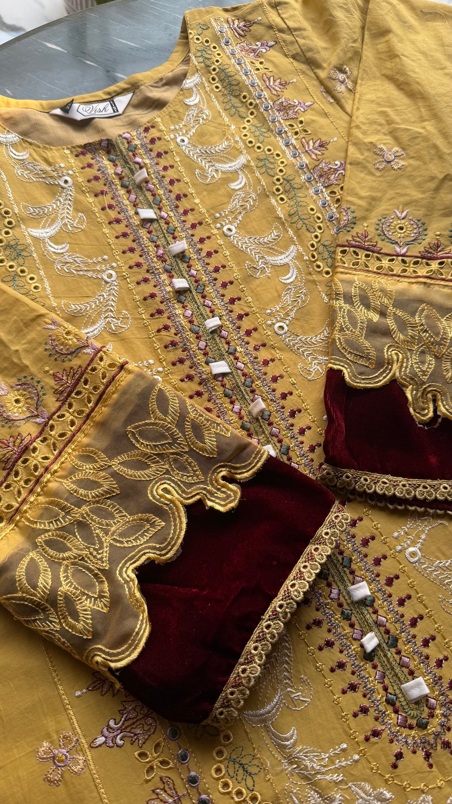 Yalina Pakistani Luxe Lawn Set 05