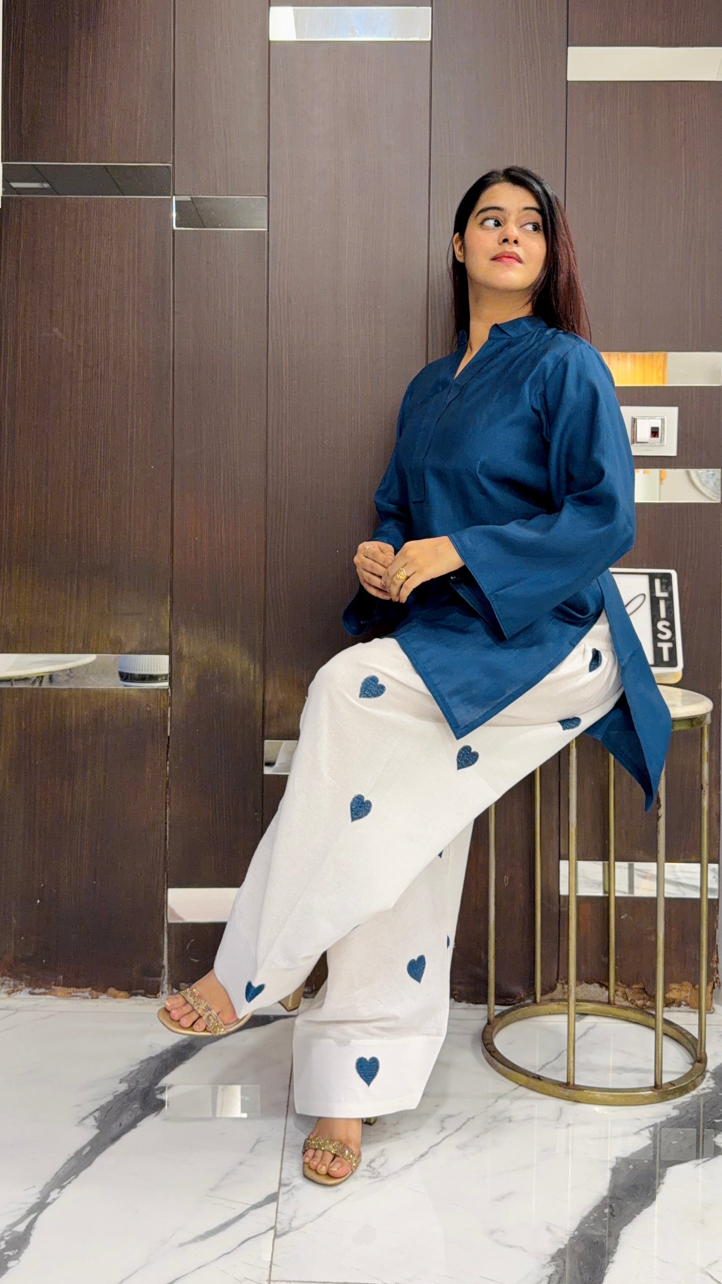 Gul Pakistani Farshi Salwar Suit 16