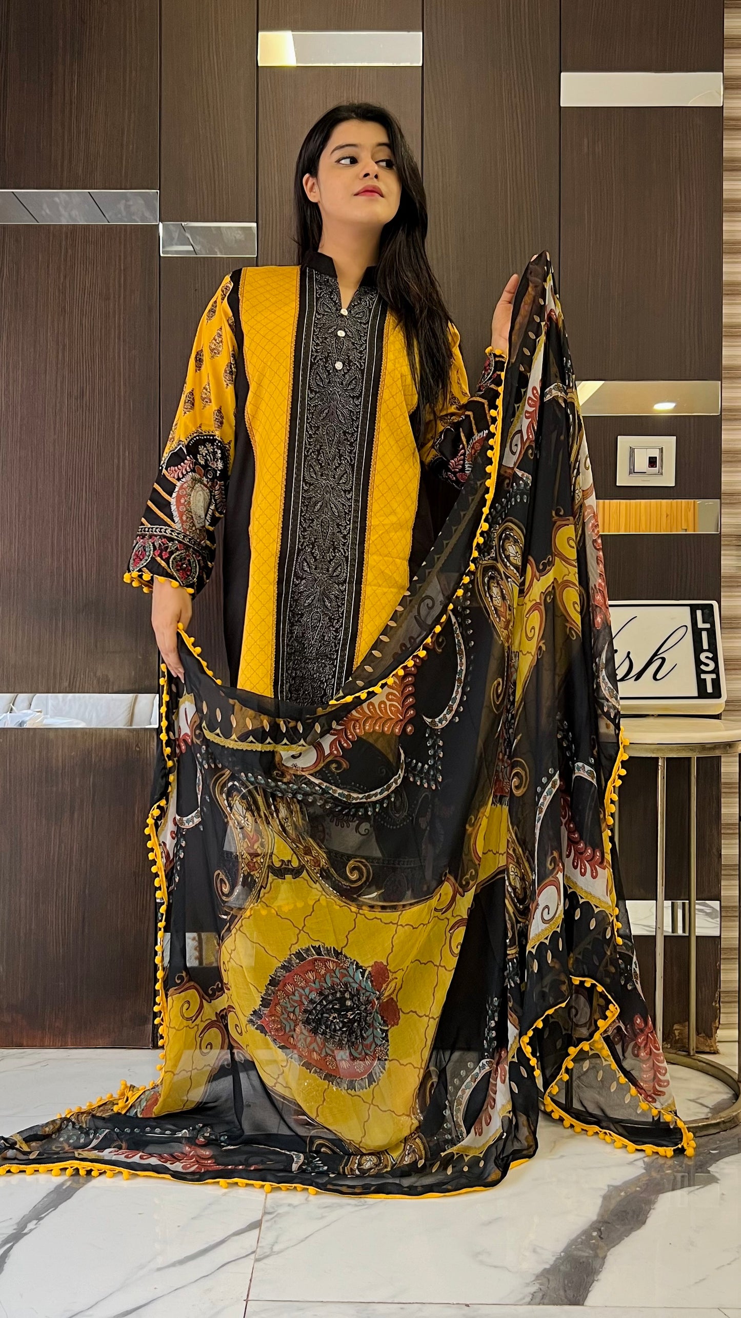 Gulbahar Pakistani Lawn Set 07