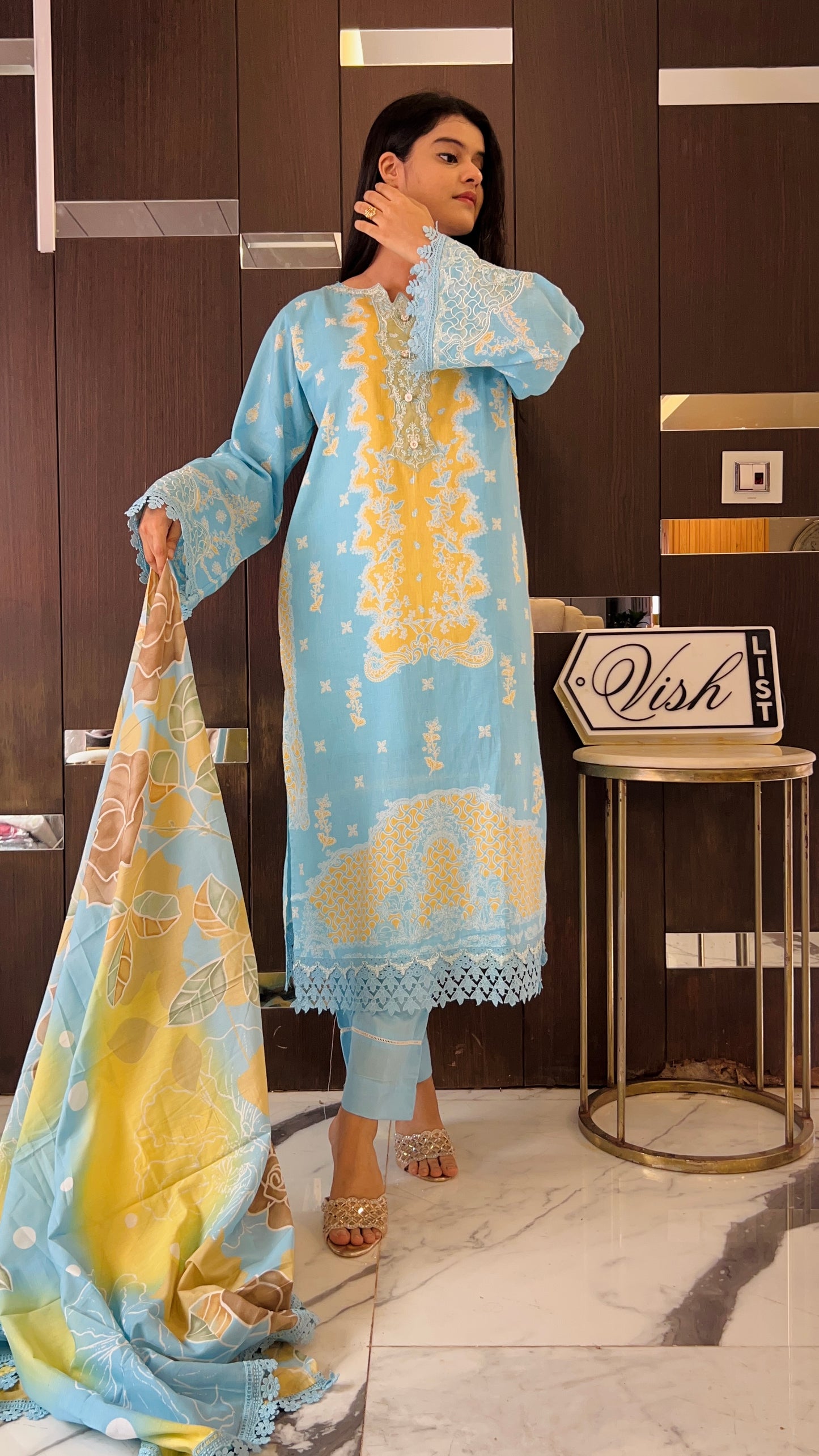 Laiba Pakistani Lawn Set 10