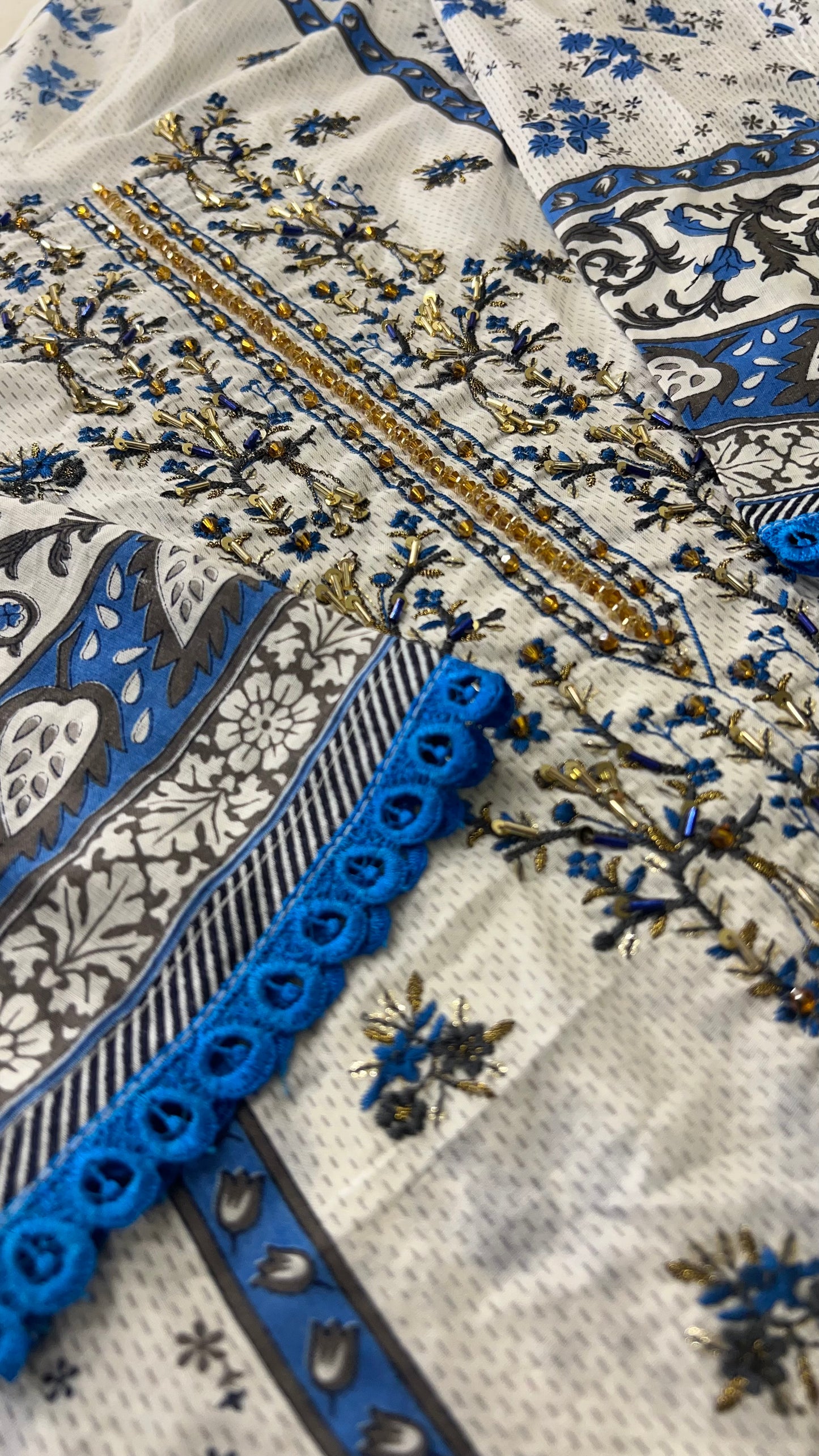 Fiza Pakistani Lawn Set 03