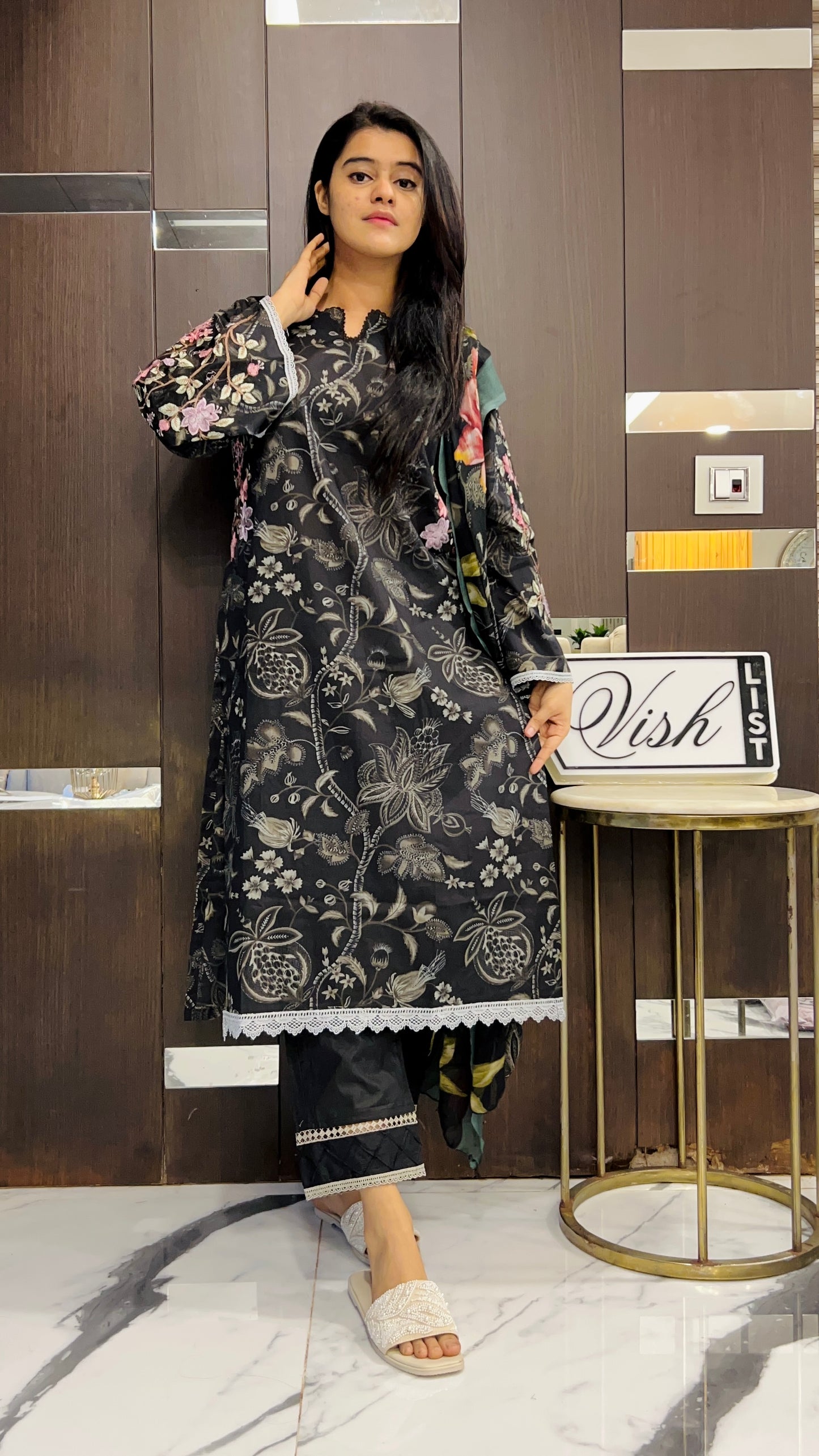 Kiswa Pakistani Lawn Set 03