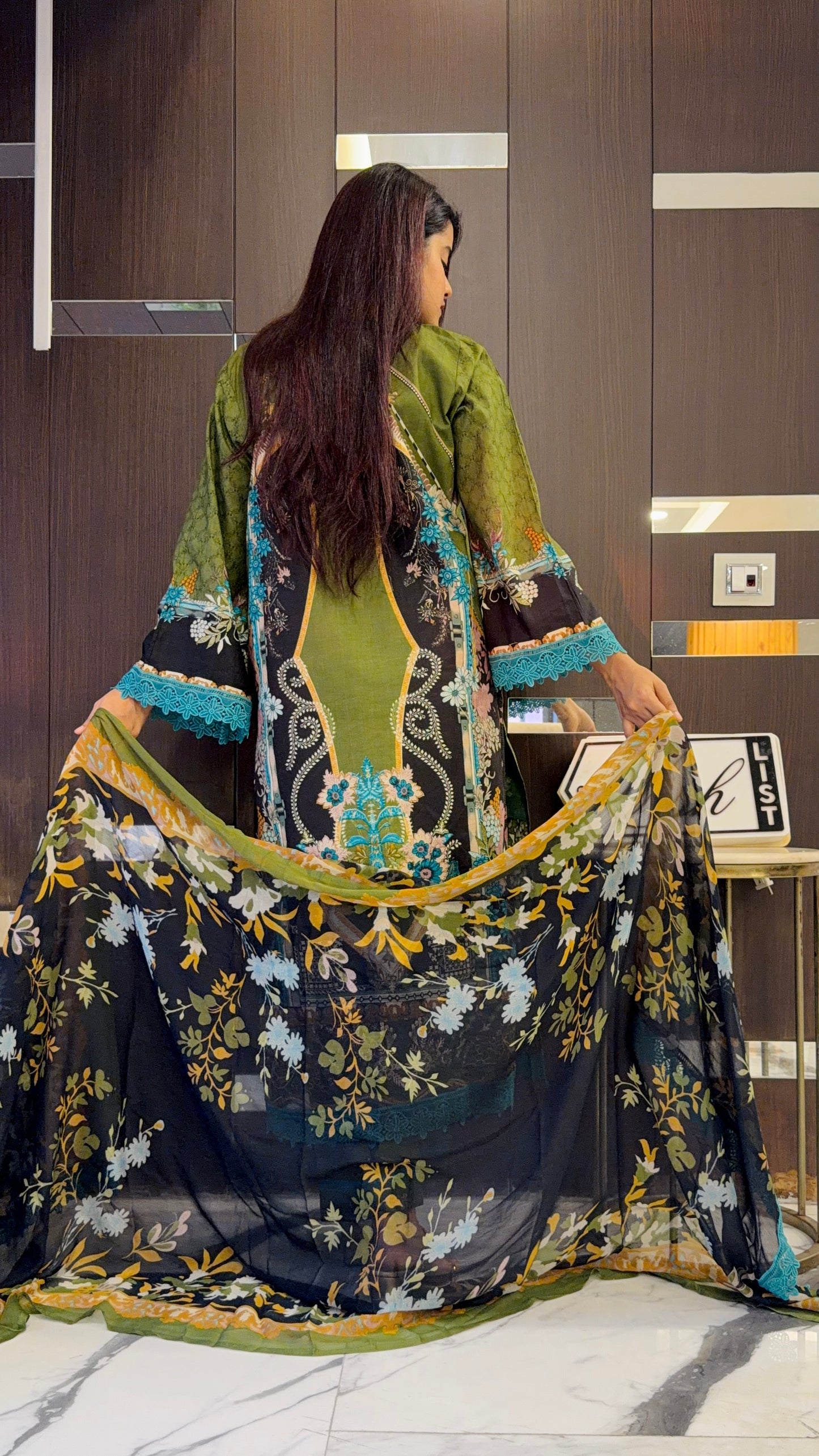 Masoom Pakistani Lawn Set 08
