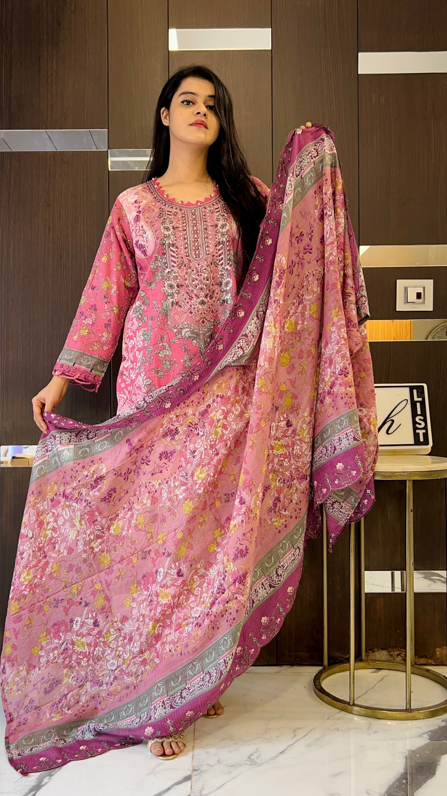 Nida Pakistani Lawn Set 21