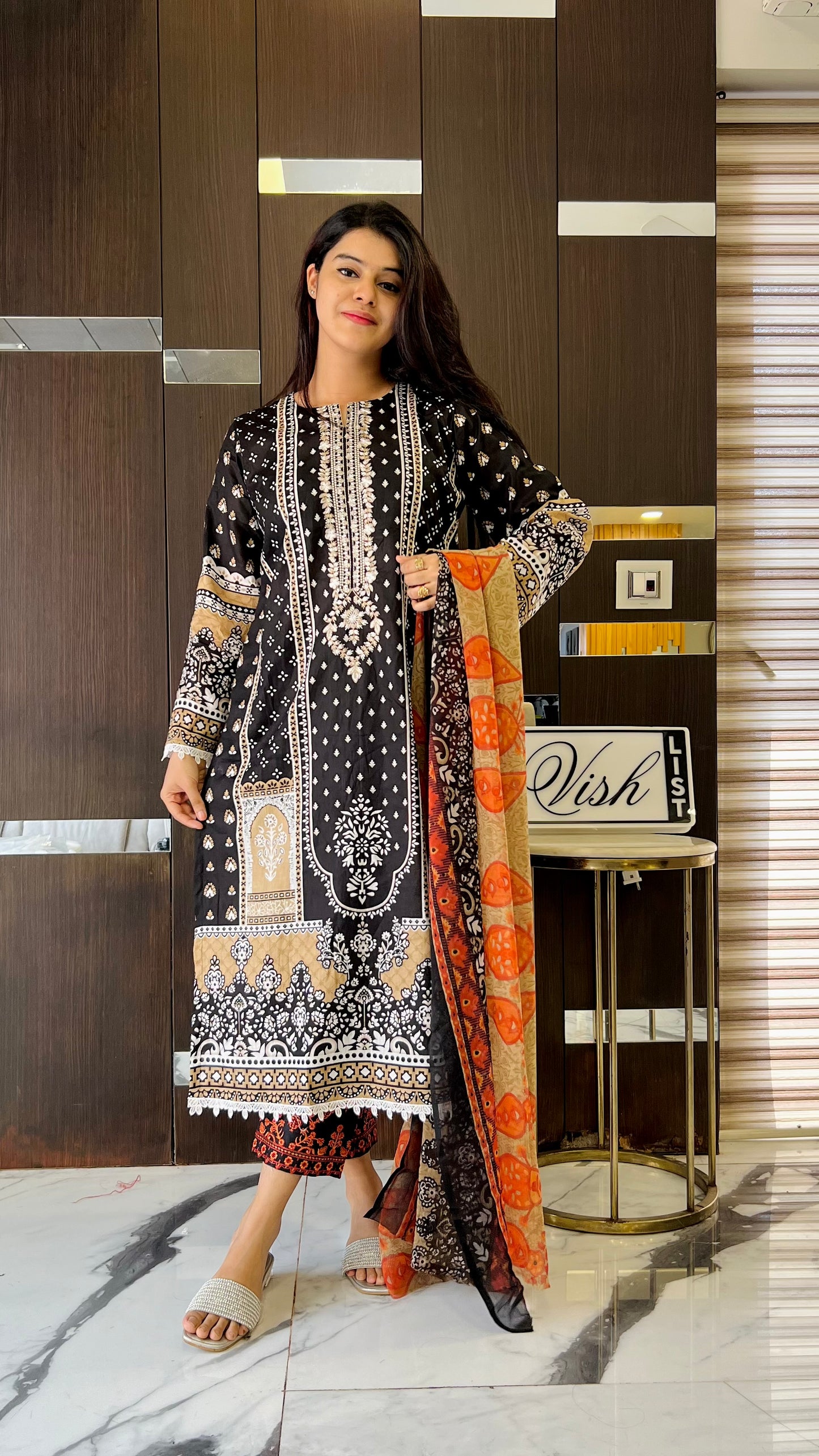 Pakistani Lawn Set LS 1