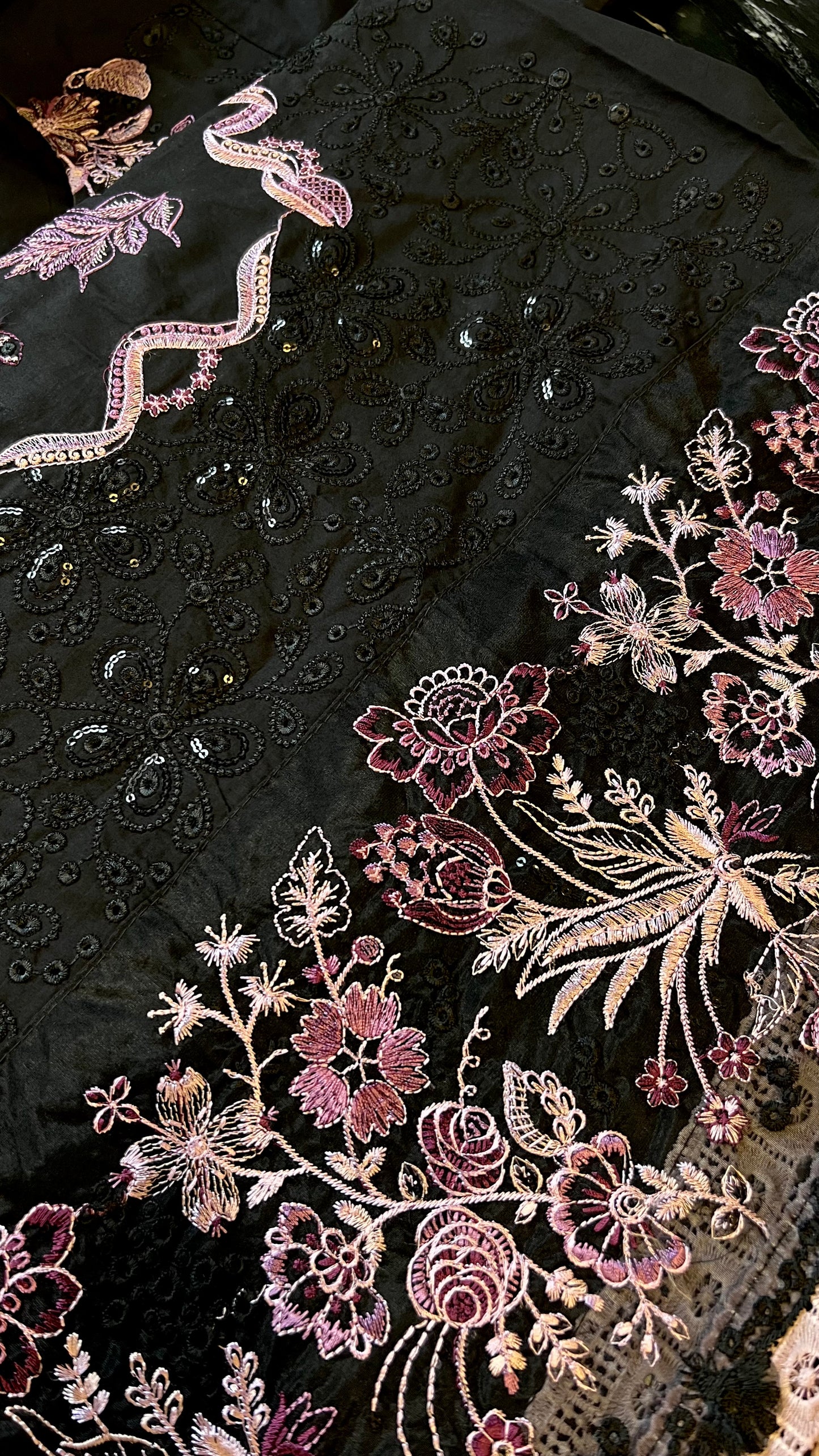 Zarqa Pakistani Lawn Set 04