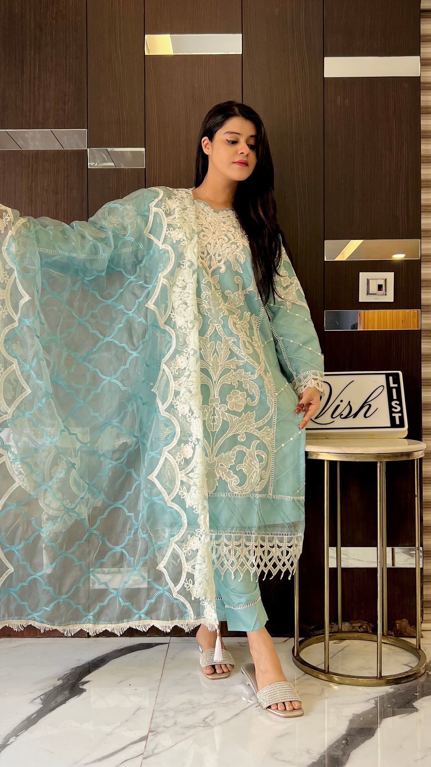 Safeera Pakistani Formal 02