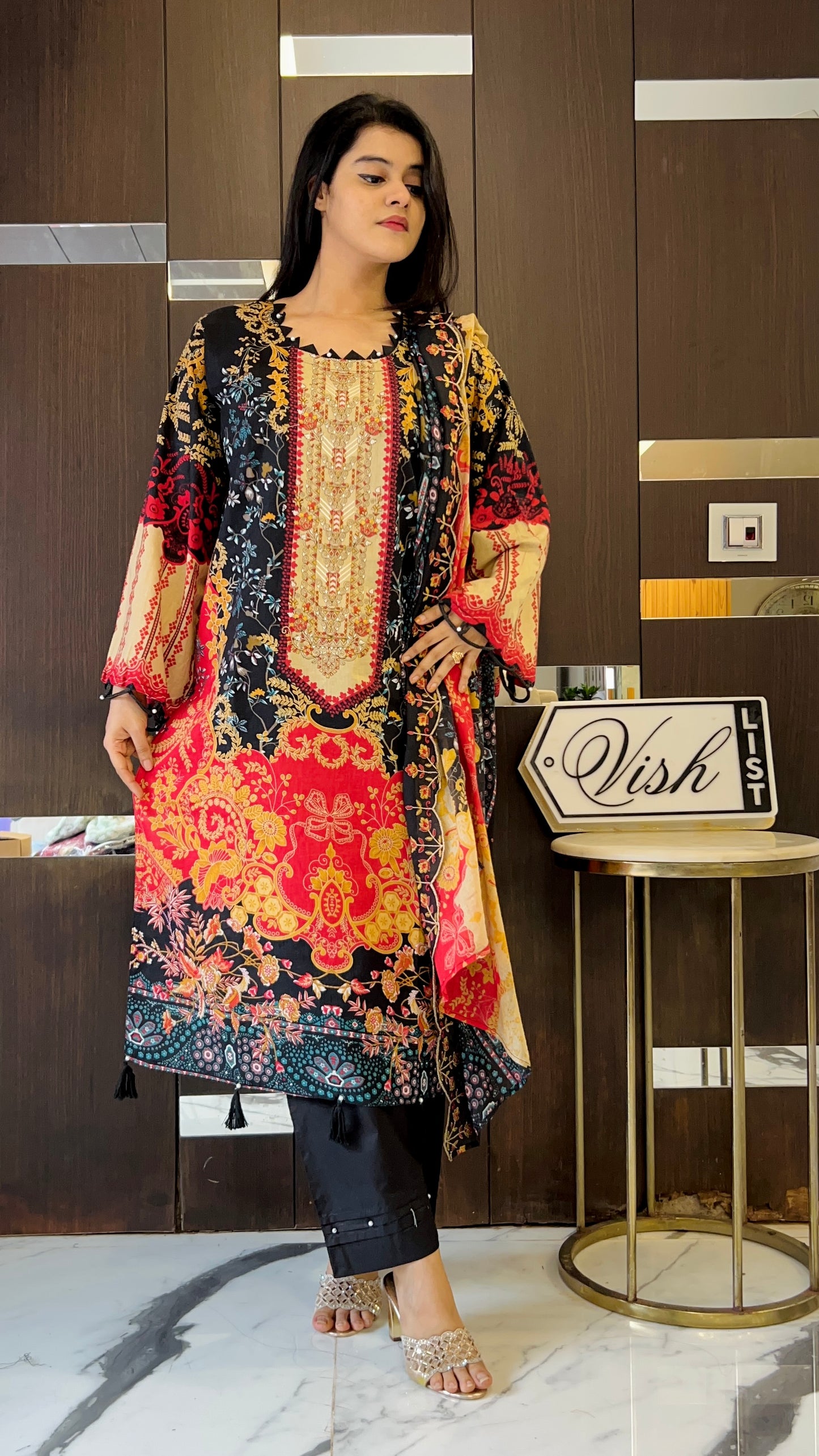 Nida Pakistani Lawn Set 22