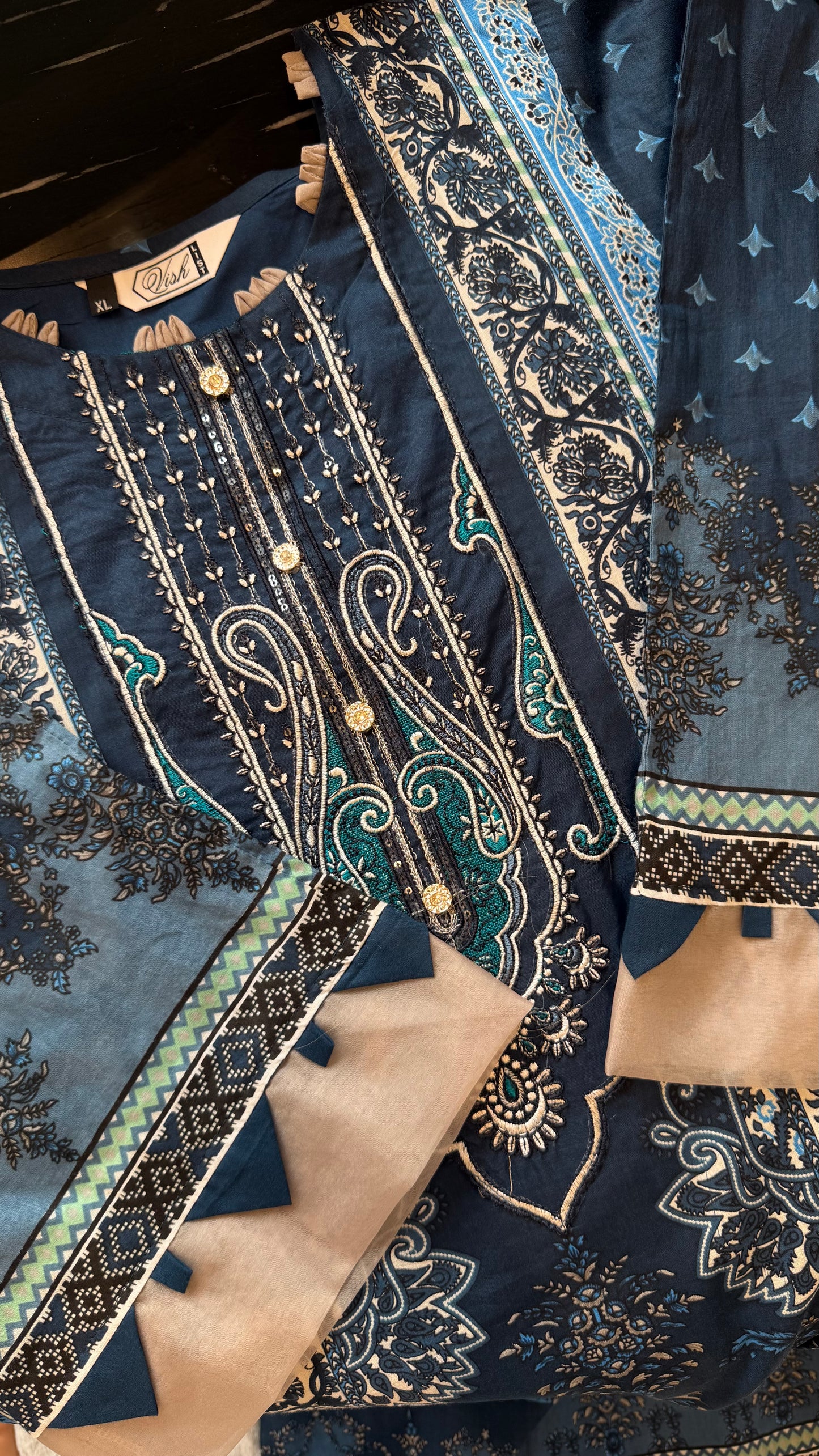 Raunak-e-Ramadan Pakistani Lawn Set 18