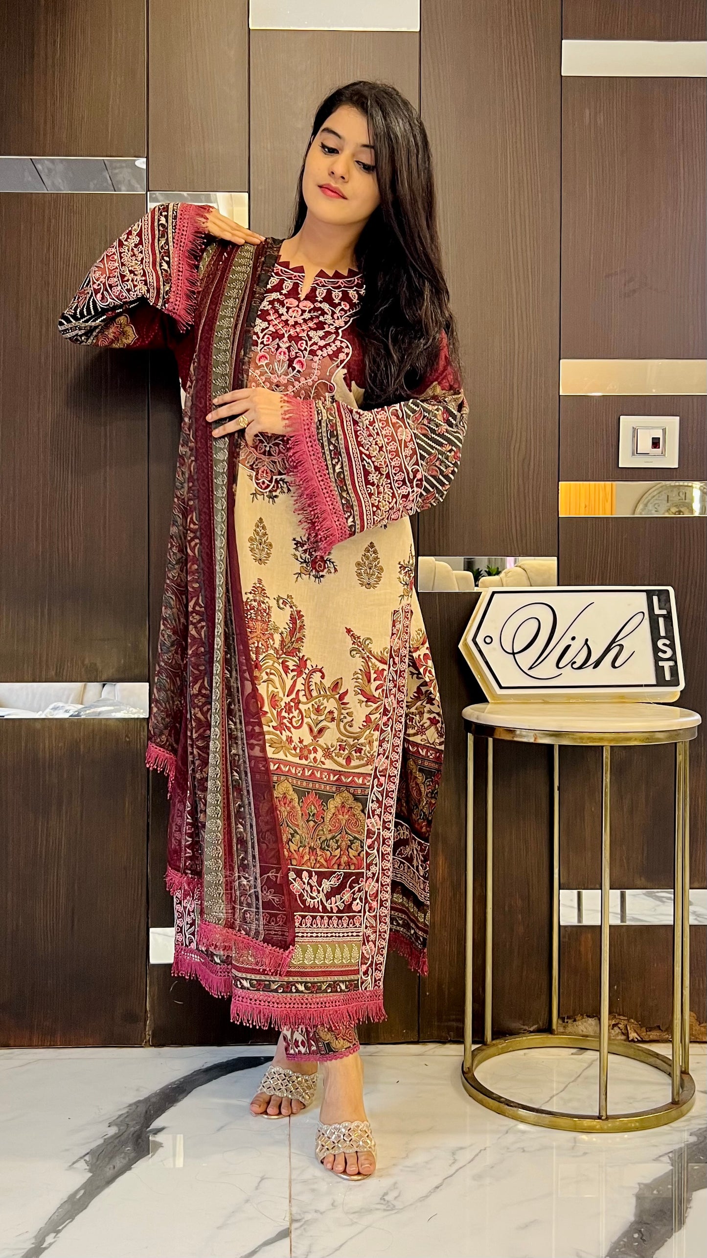 Dananeer Pakistani Lawn Set 01 (Burgundy)