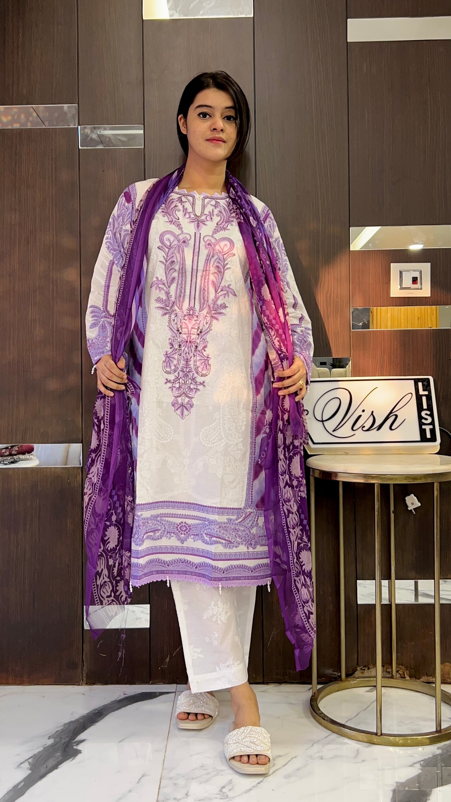 Hira Pakistani Lawn Set 07