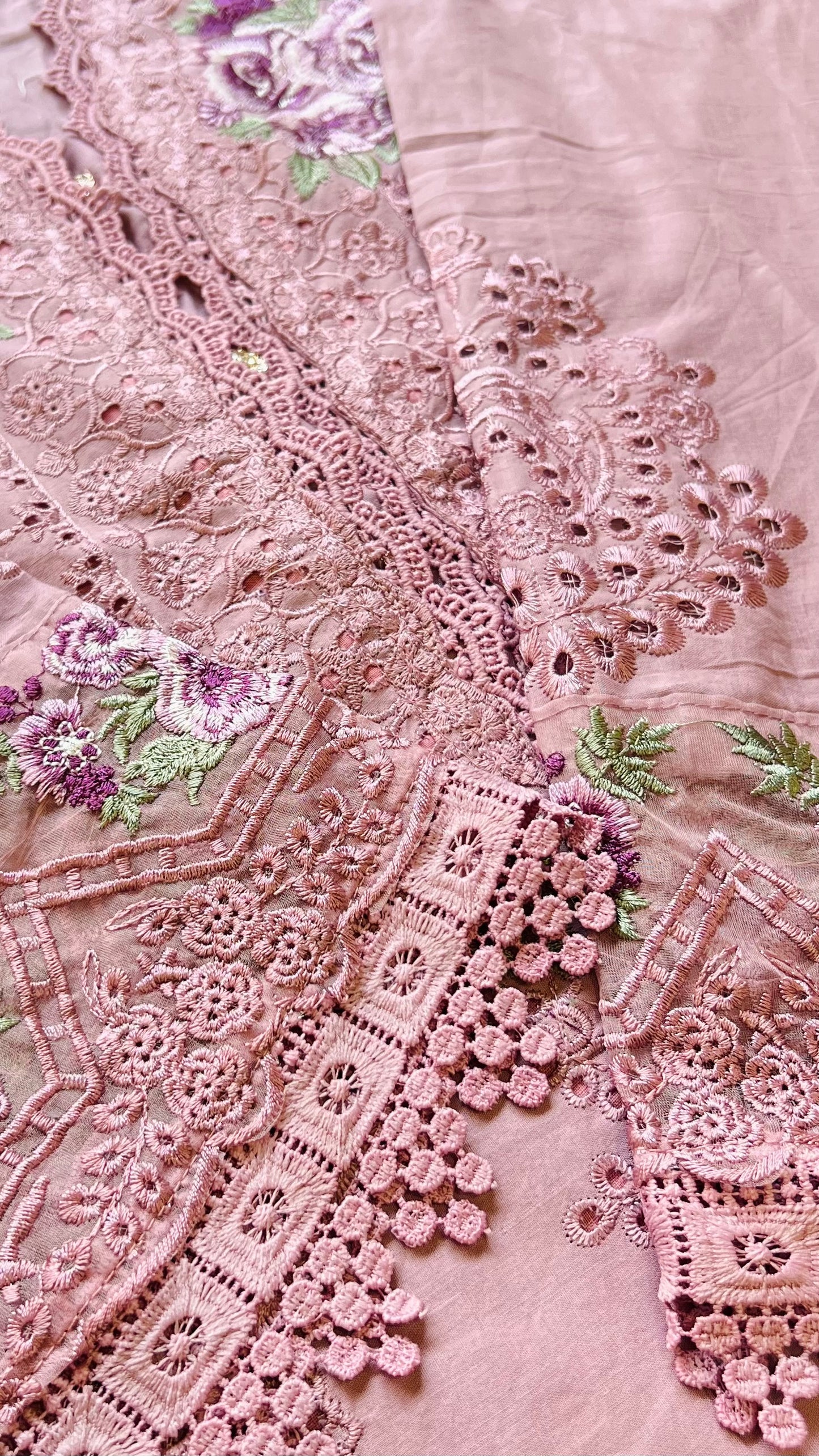 Hania Pakistani Luxe Lawn Set 02