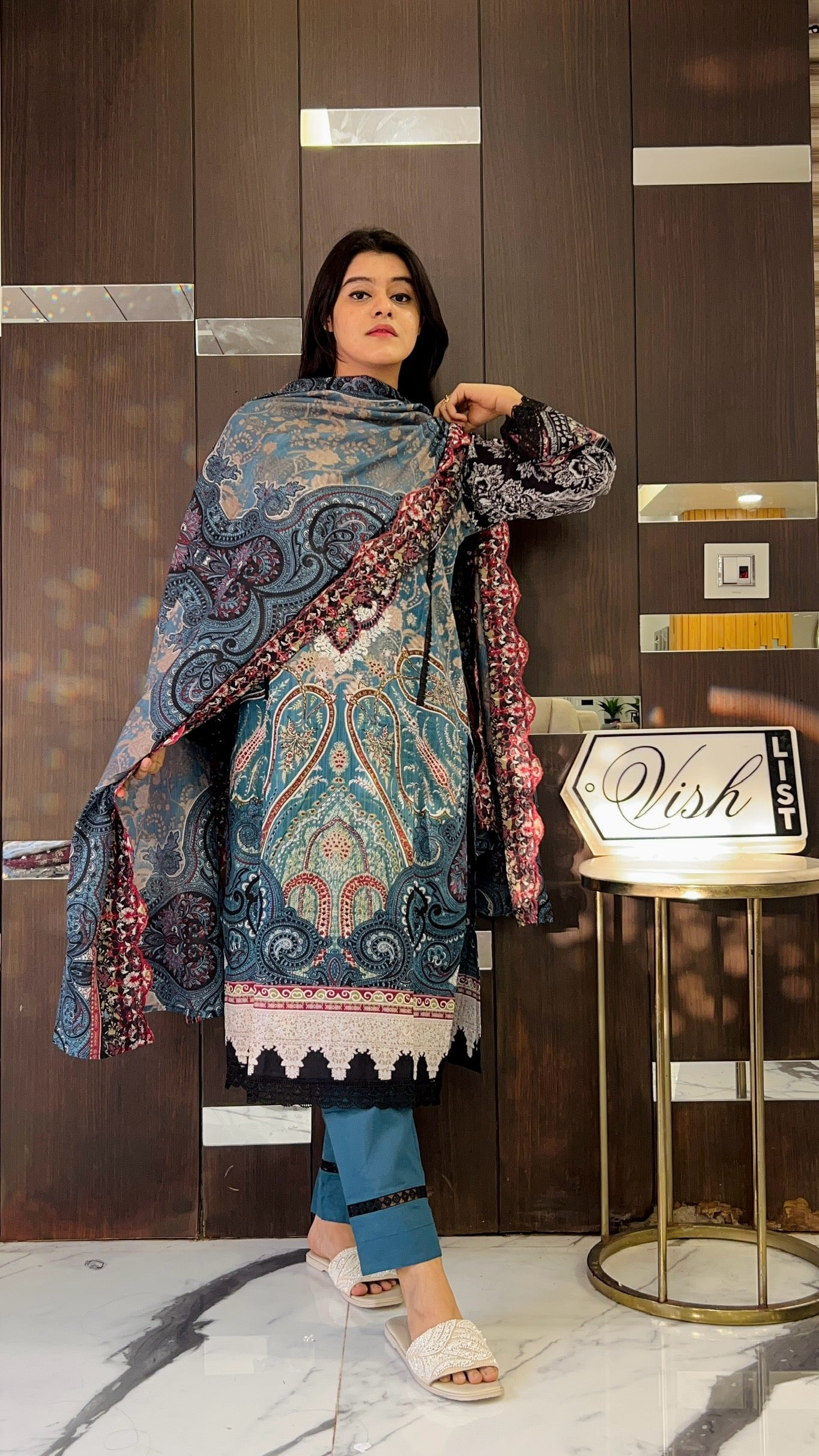 Noor-e-Ramadan Pakistani Lawn Set 08