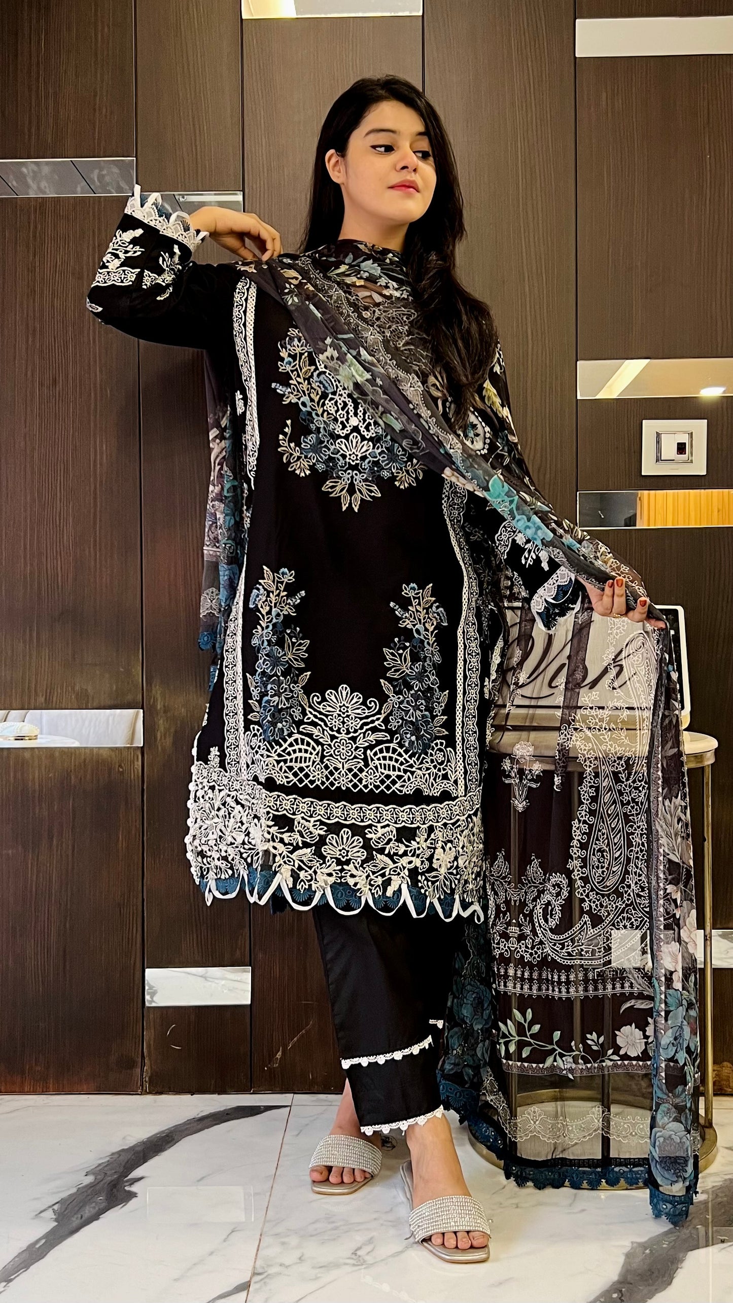 Hania Pakistani Luxe Lawn Set 03