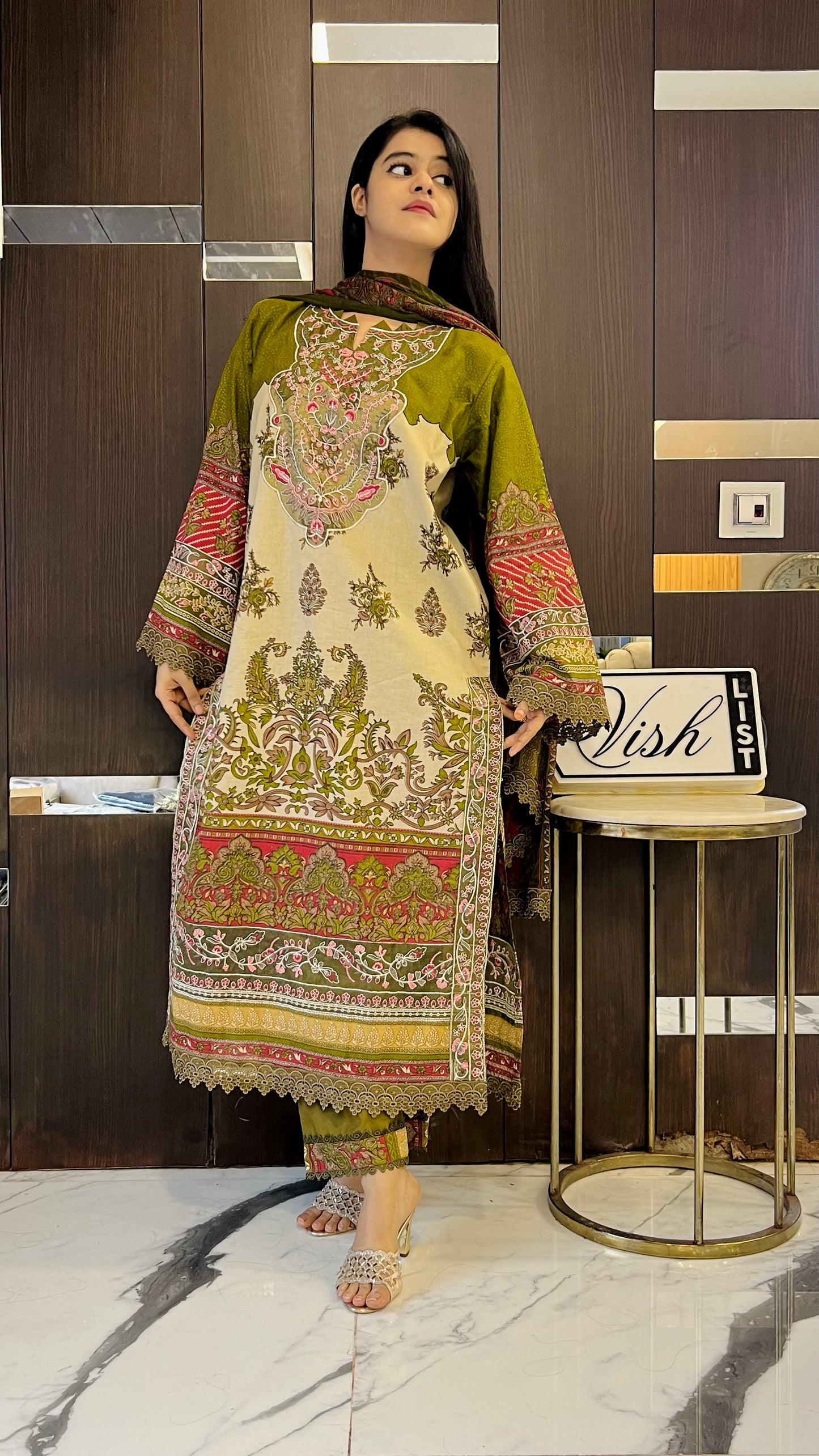 Dananeer Pakistani Lawn Set 02 (Mehendi Green)