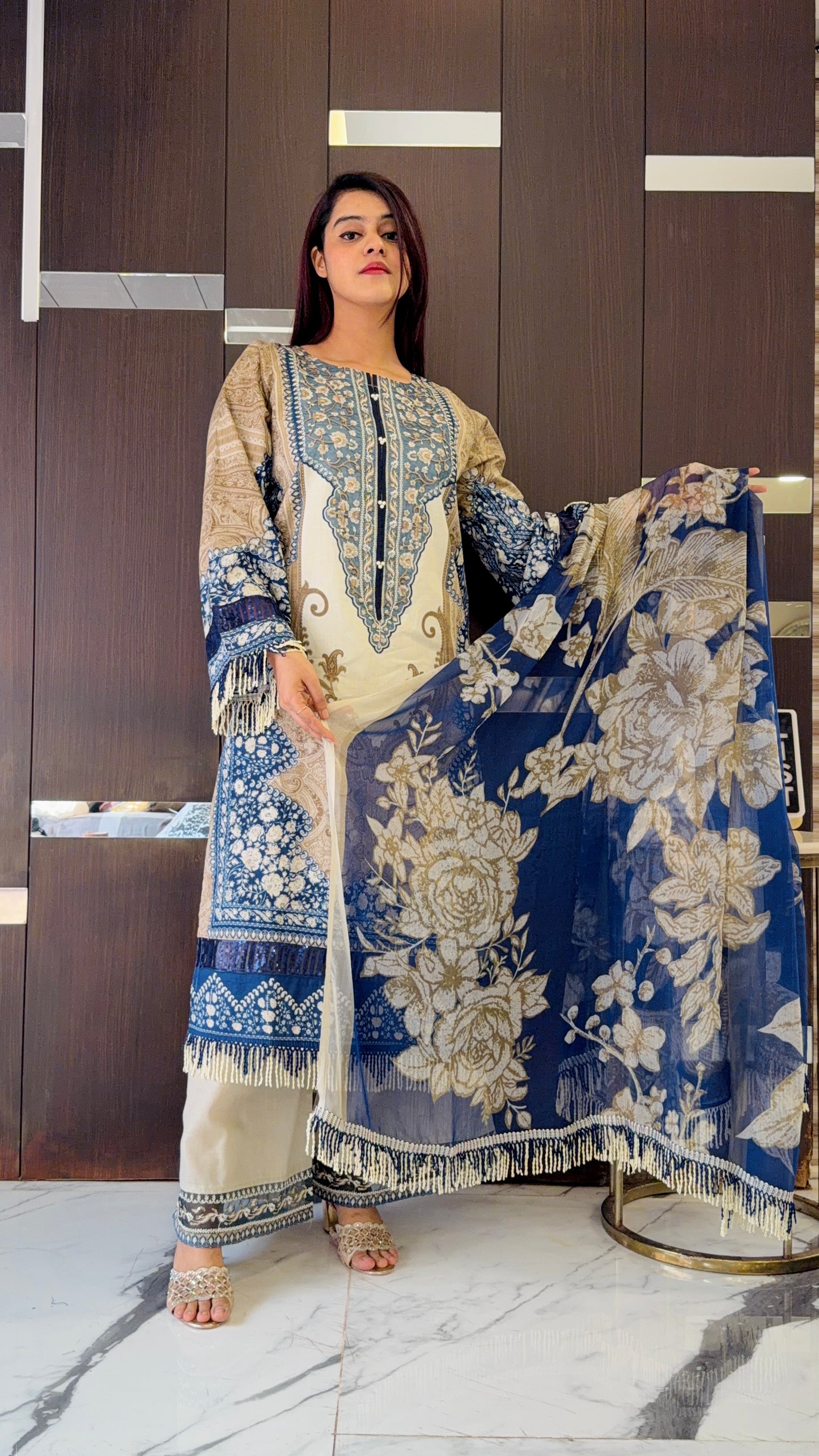 Irha Pakistani Lawn Set 04