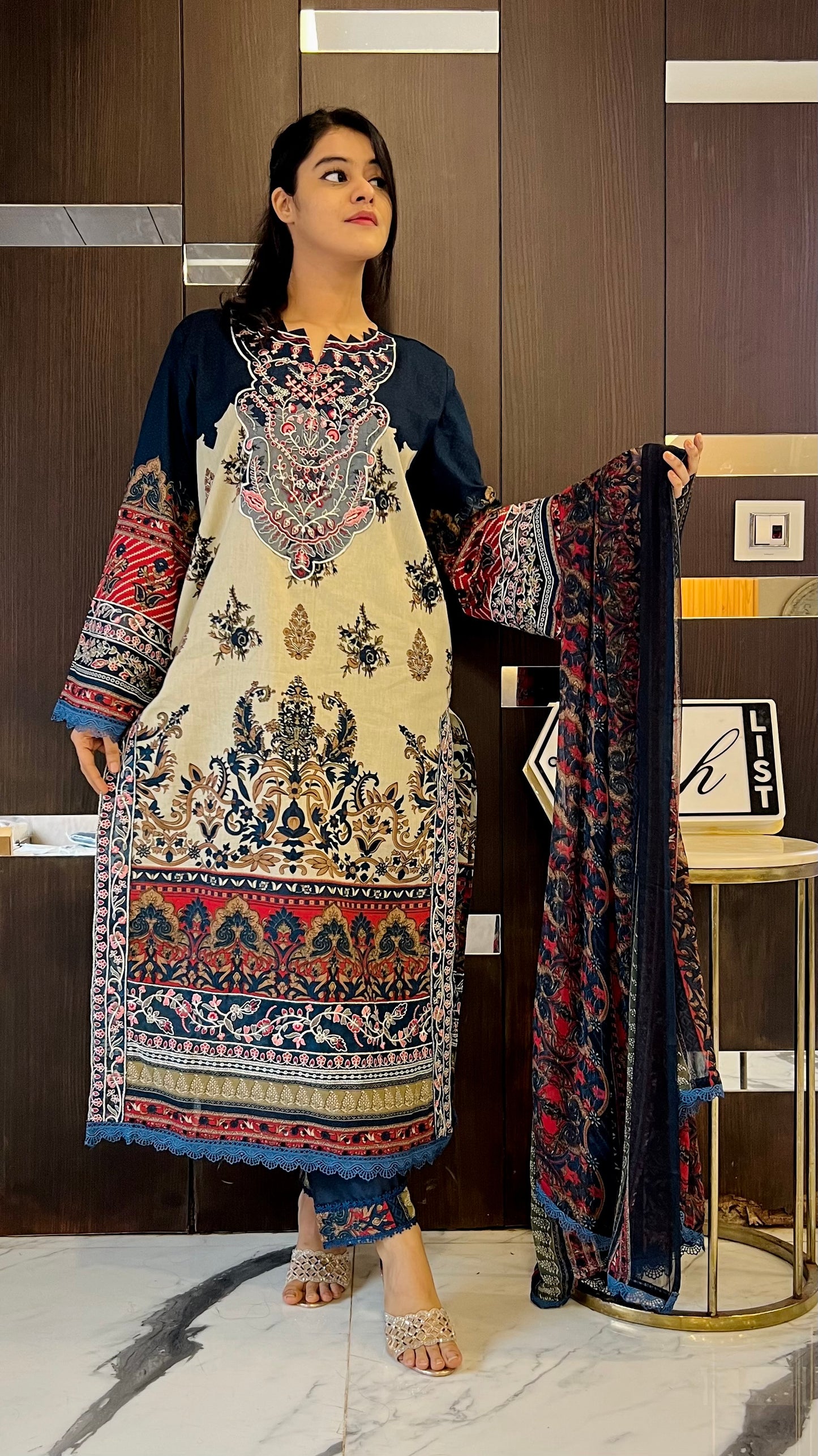 Dananeer Pakistani Lawn Set 03 (Navy Blue)