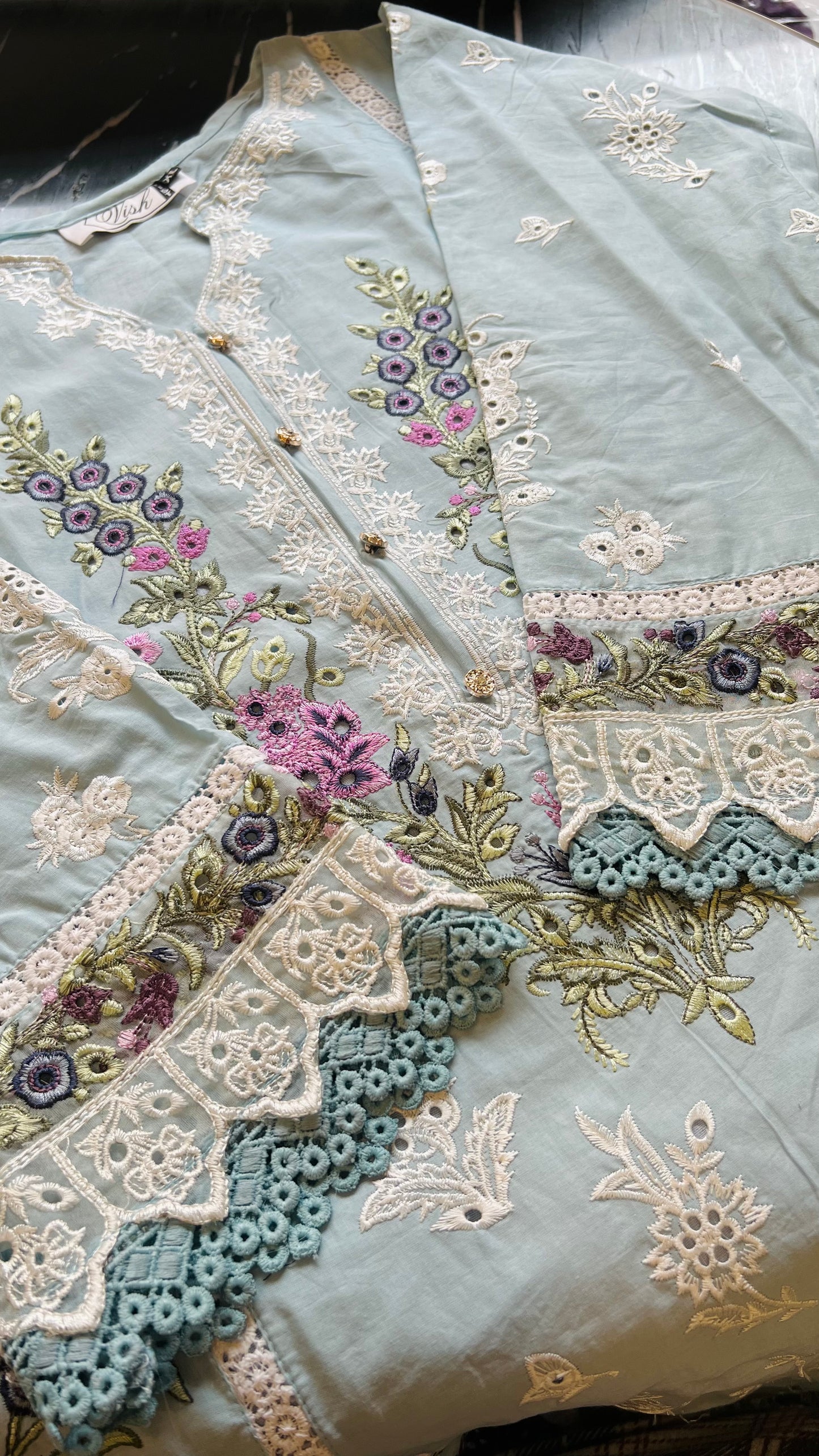 Hania Pakistani Luxe Lawn Set 04