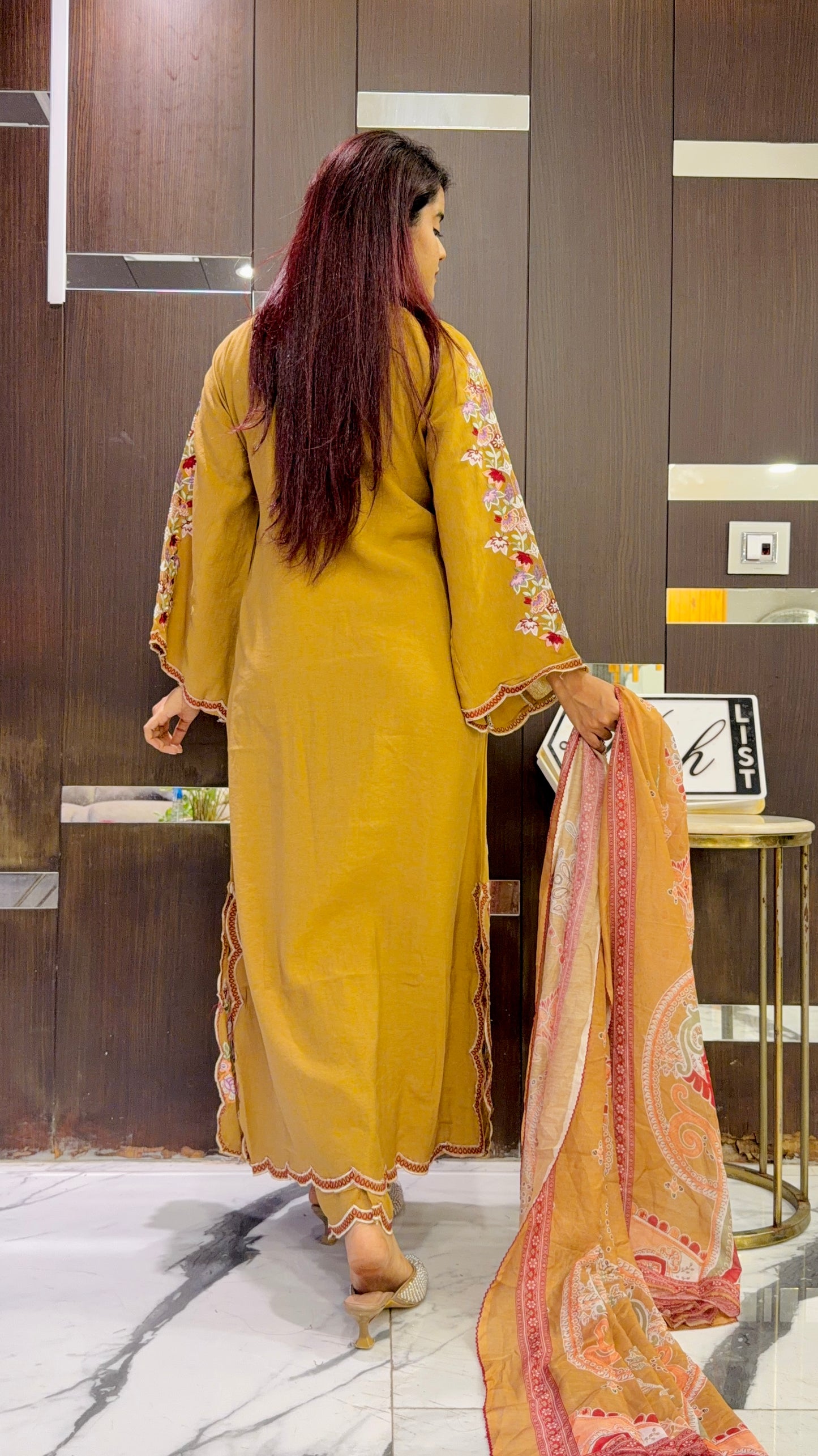 Pari Pakistani Kaftan Set 15