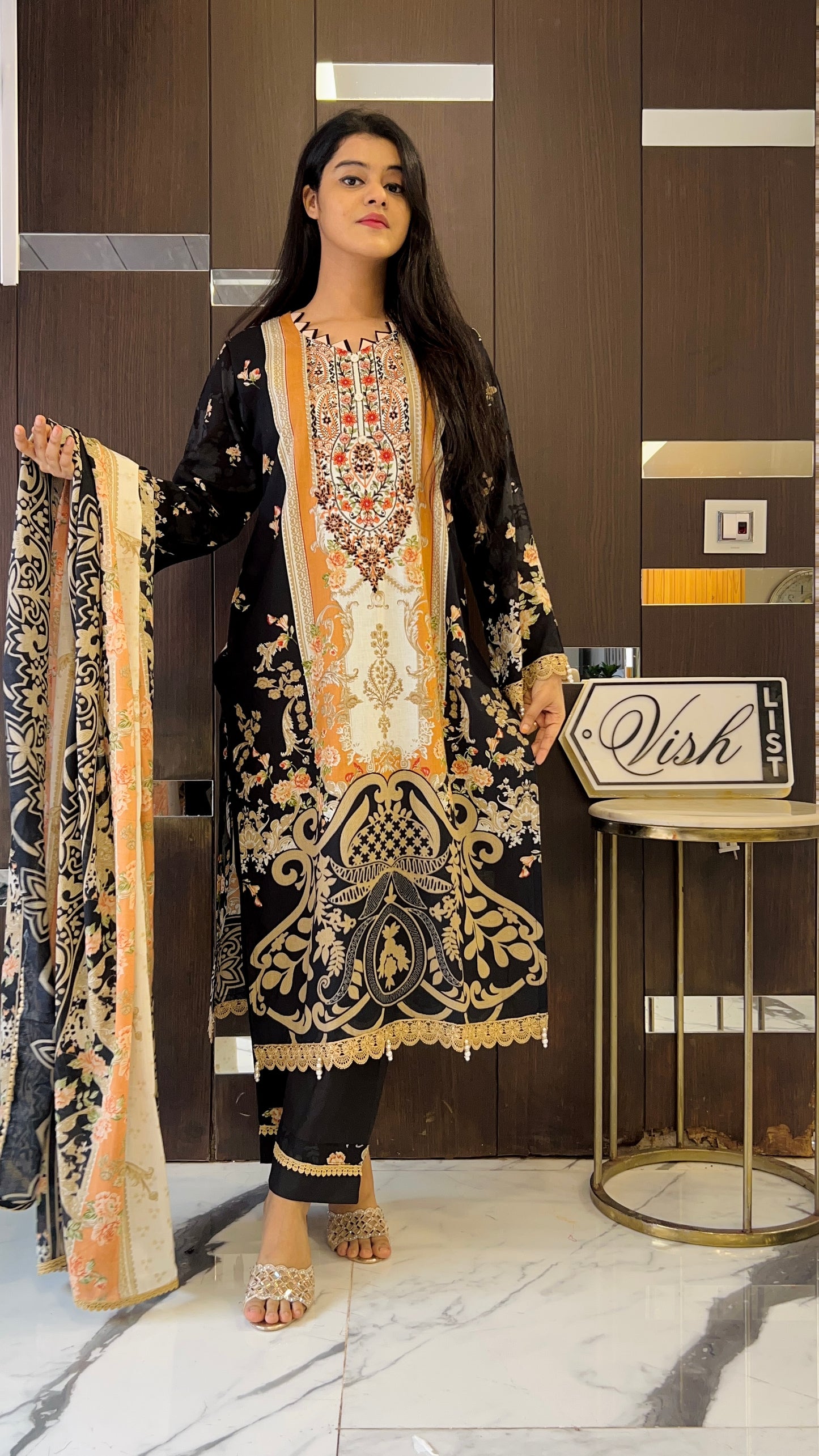 Lubna Pakistani Lawn Set Up 13