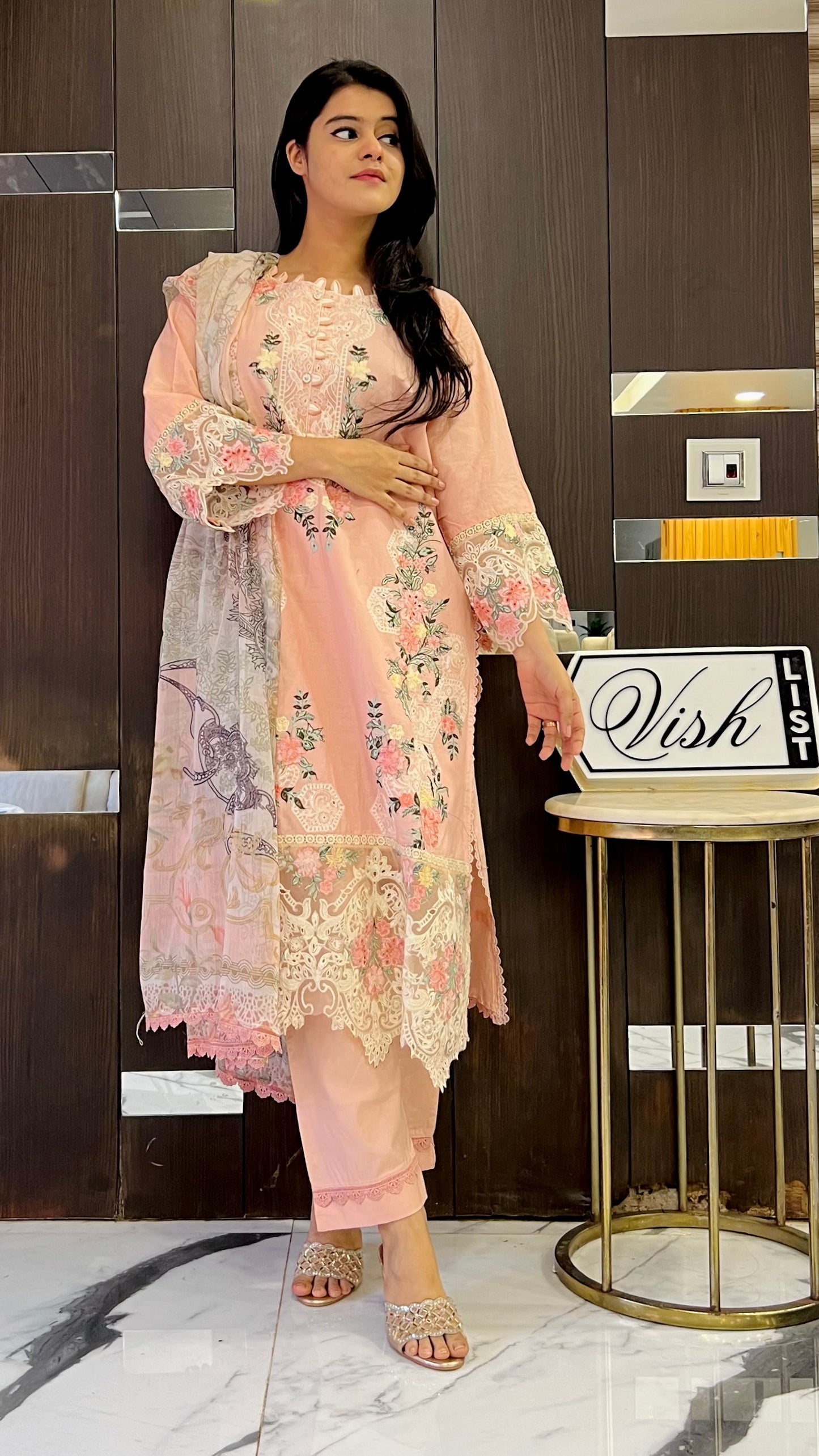 Hania Pakistani Luxe Lawn Set 01