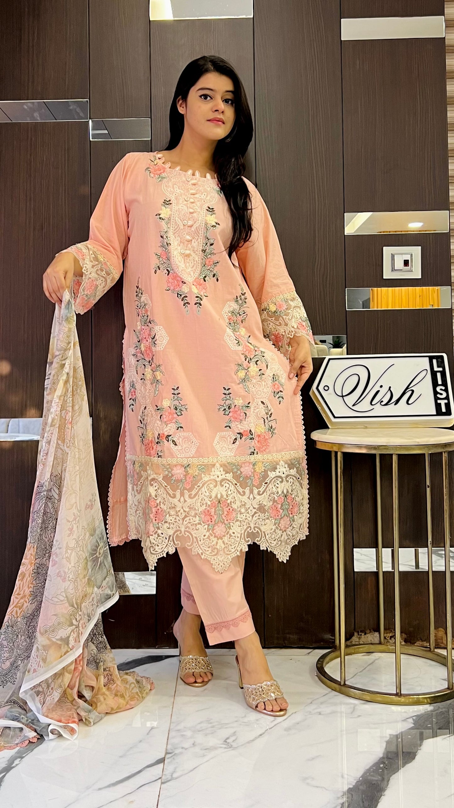 Hania Pakistani Luxe Lawn Set 01