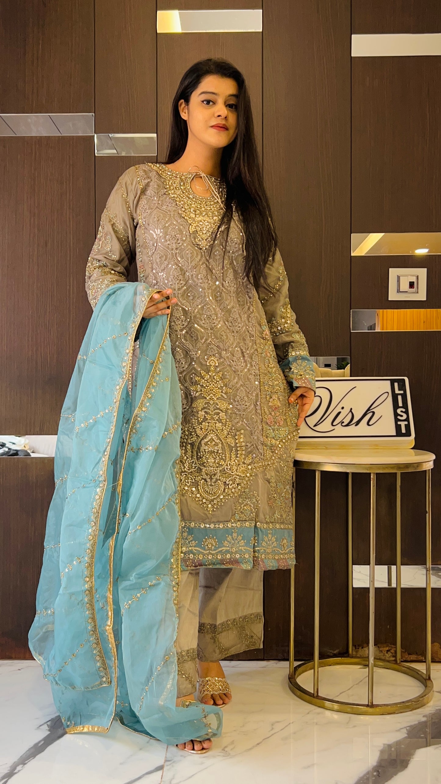 Safeera Pakistani Formal 01