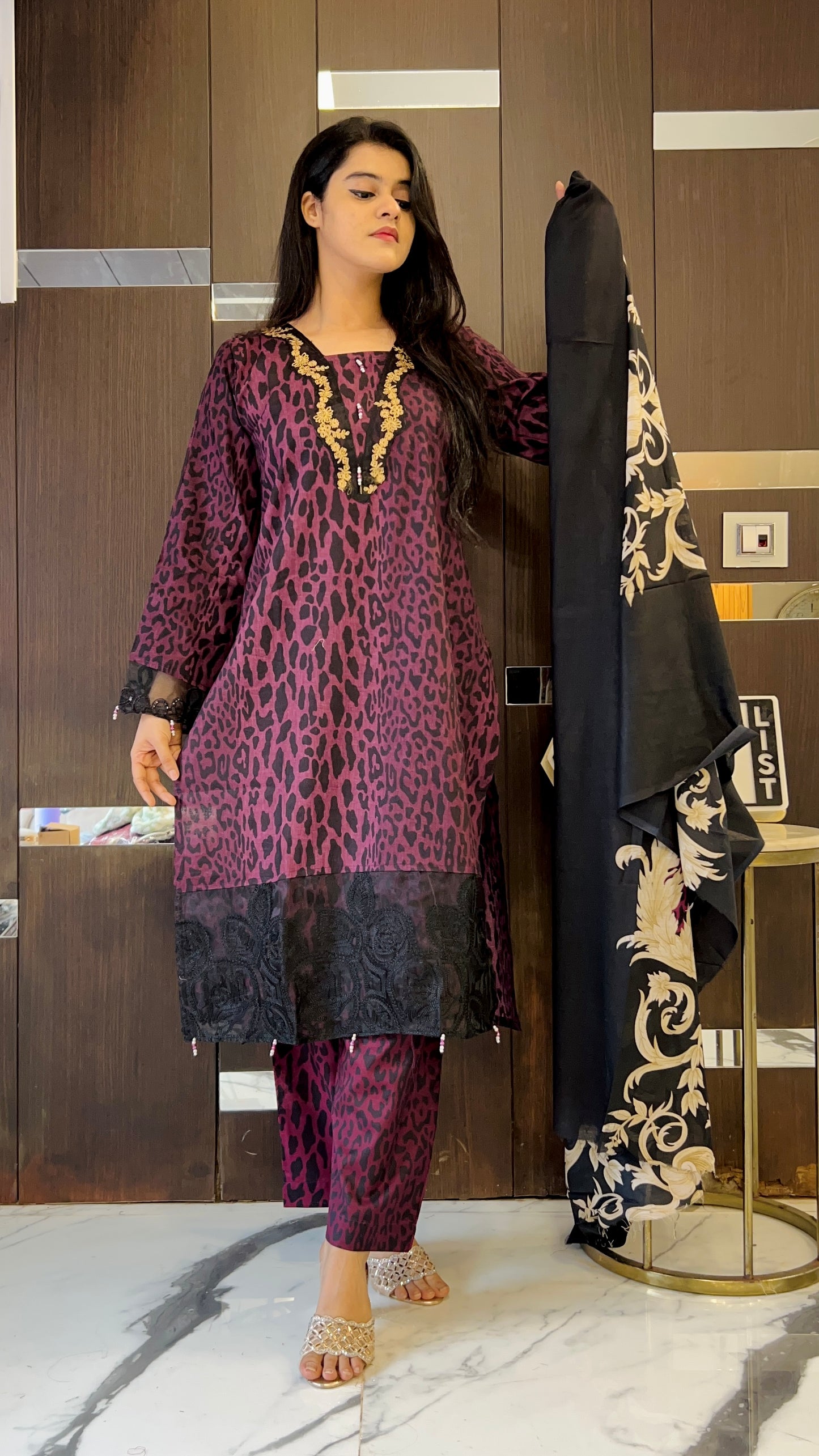 Nida Pakistani Lawn Set 10