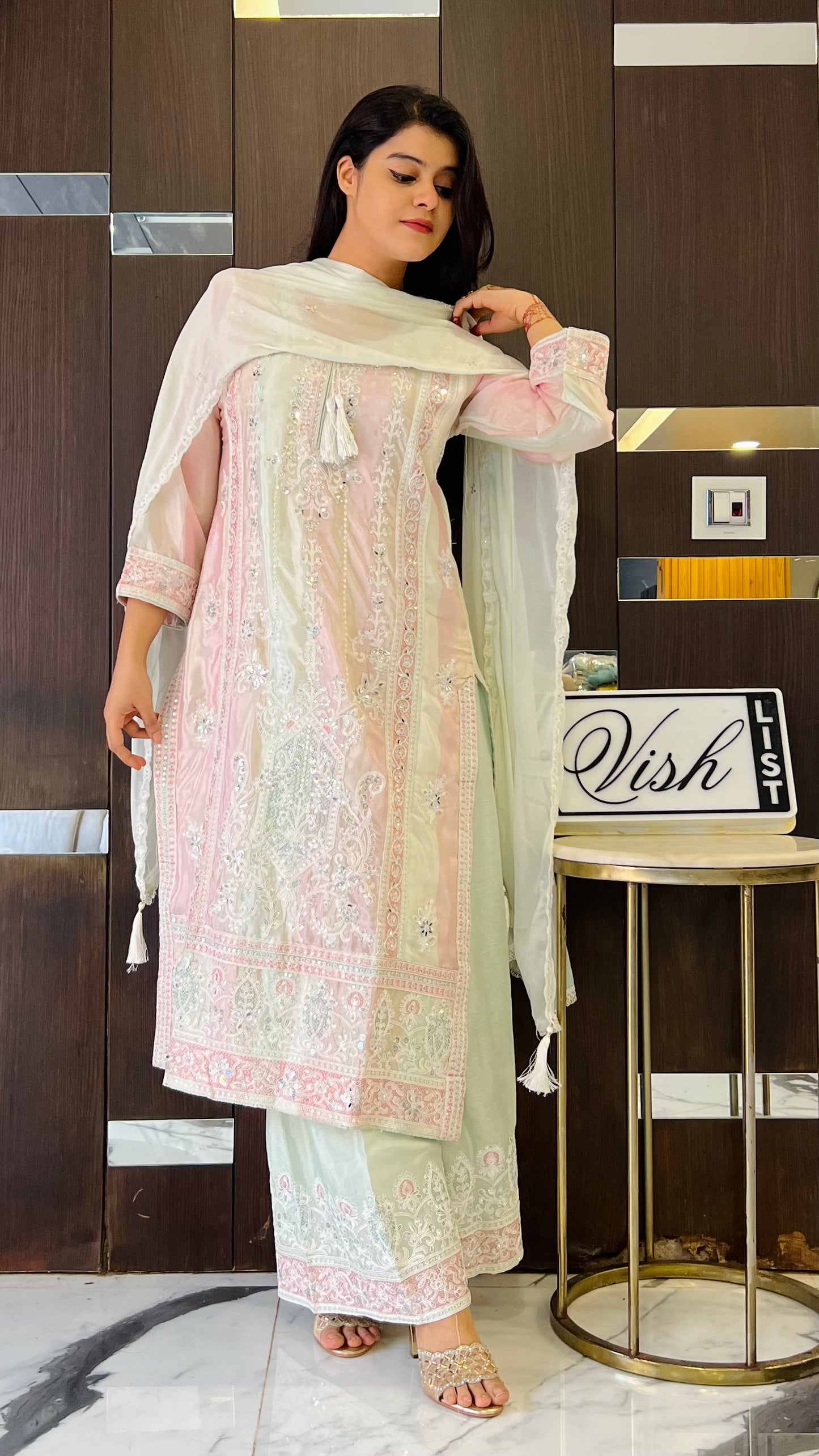 Safeera Pakistani Formal 04