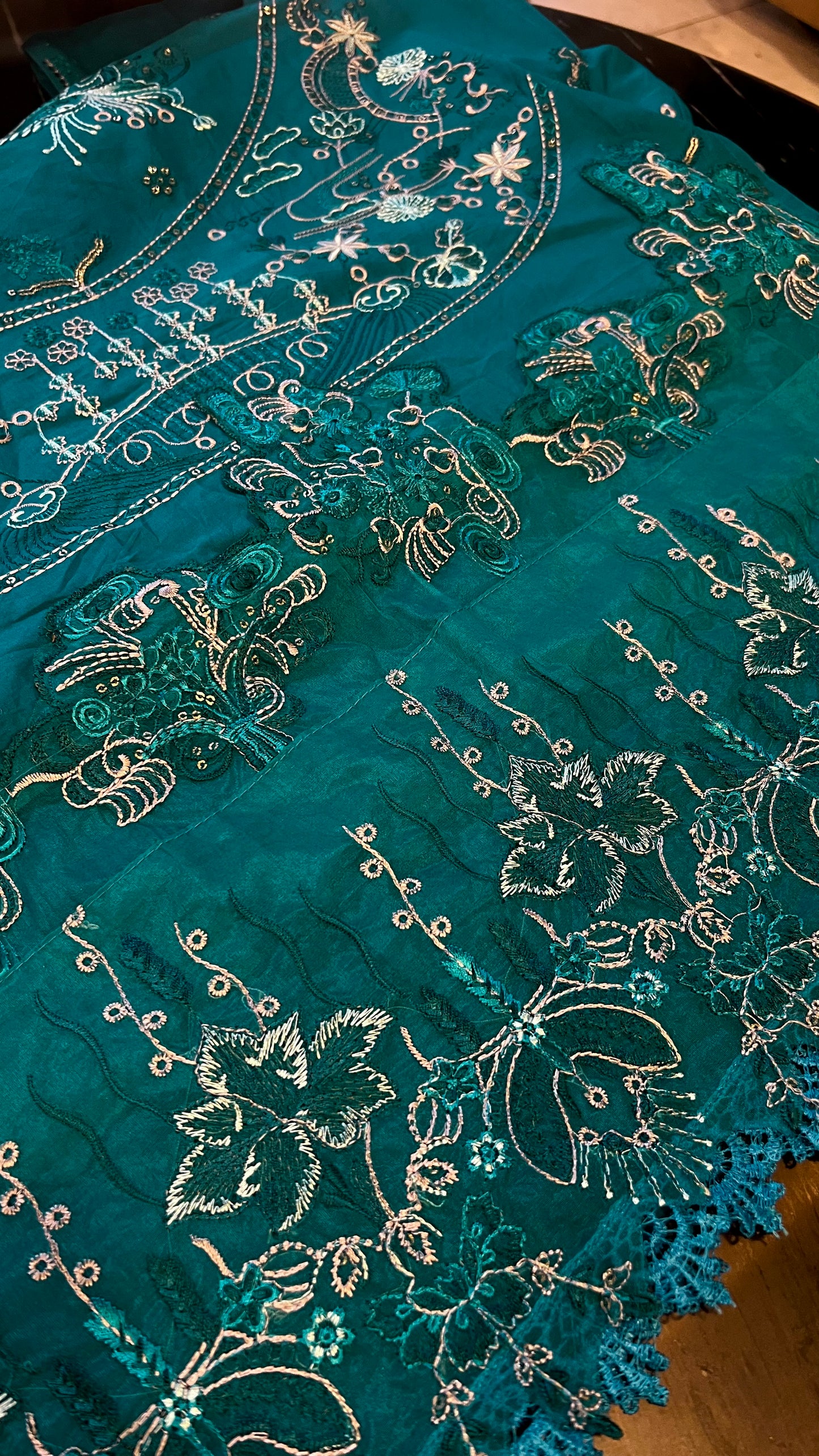 Zarqa Pakistani Lawn Set 03