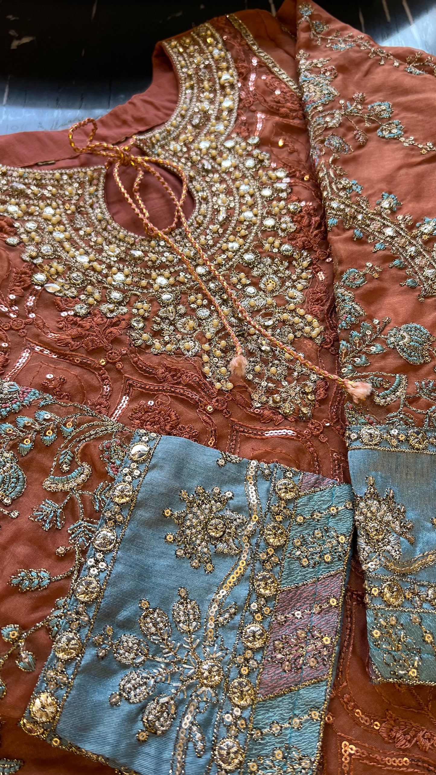Safeera Pakistani Formal 01