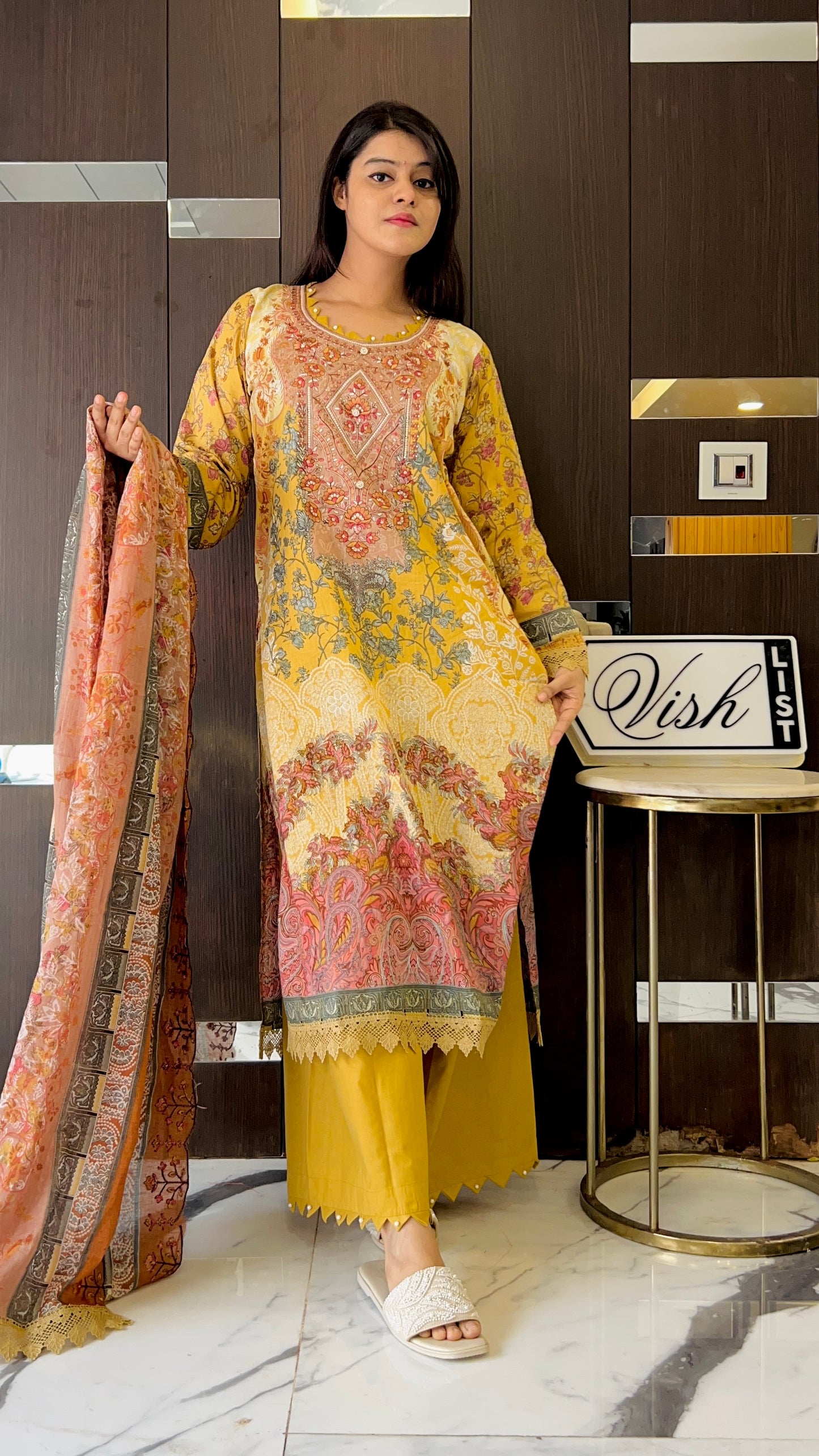 Suhani Pakistani Lawn Set LS 06