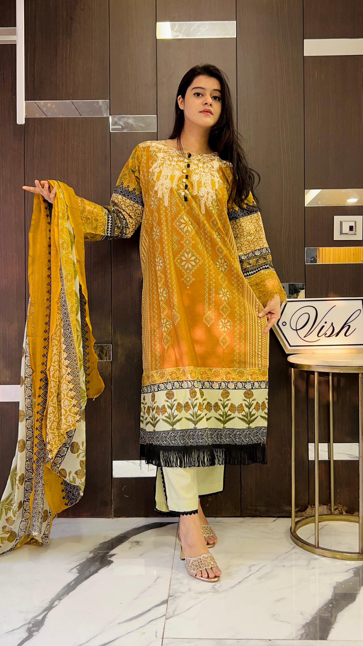 Noor-e-Ramadan Pakistani Lawn Set 06