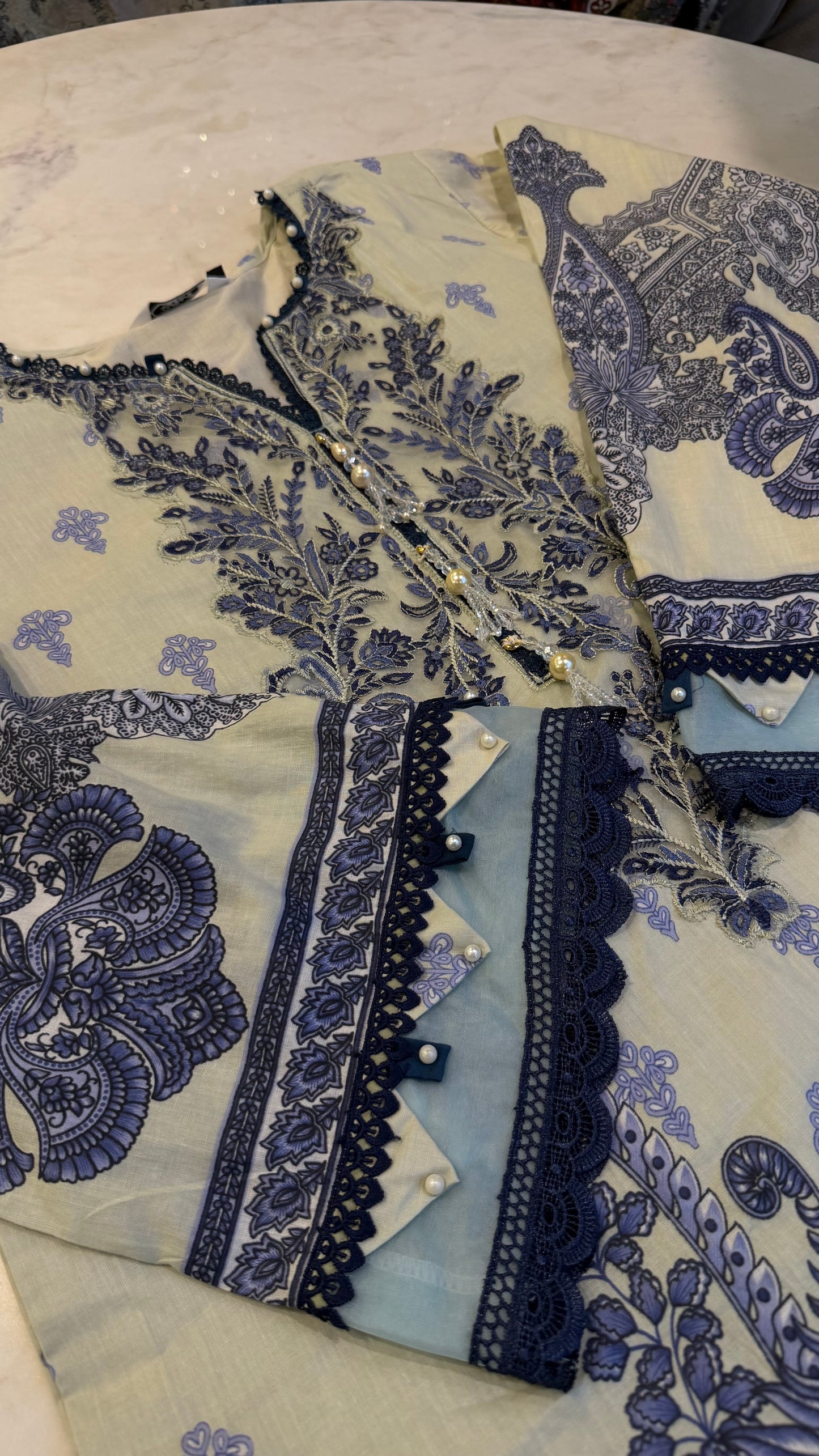 Shamah Pakistani Lawn Set 03