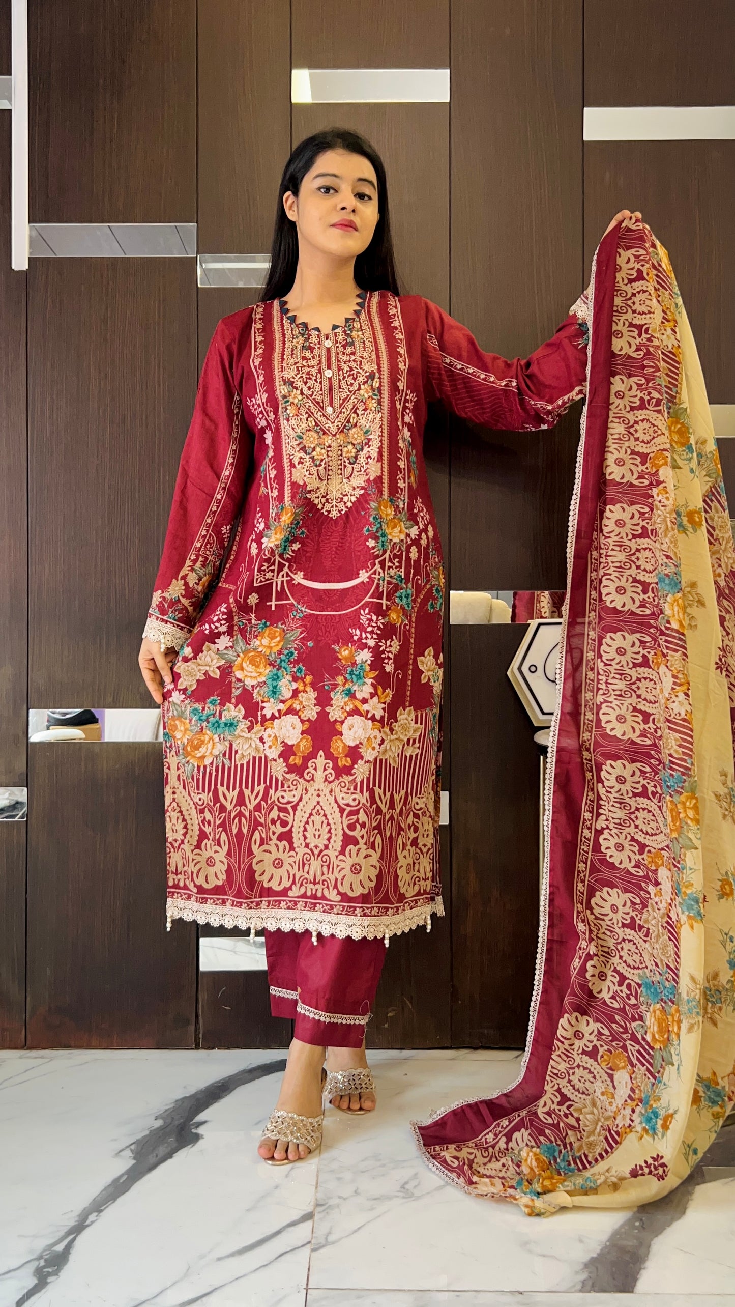 Lubna Pakistani Lawn Set Up 11