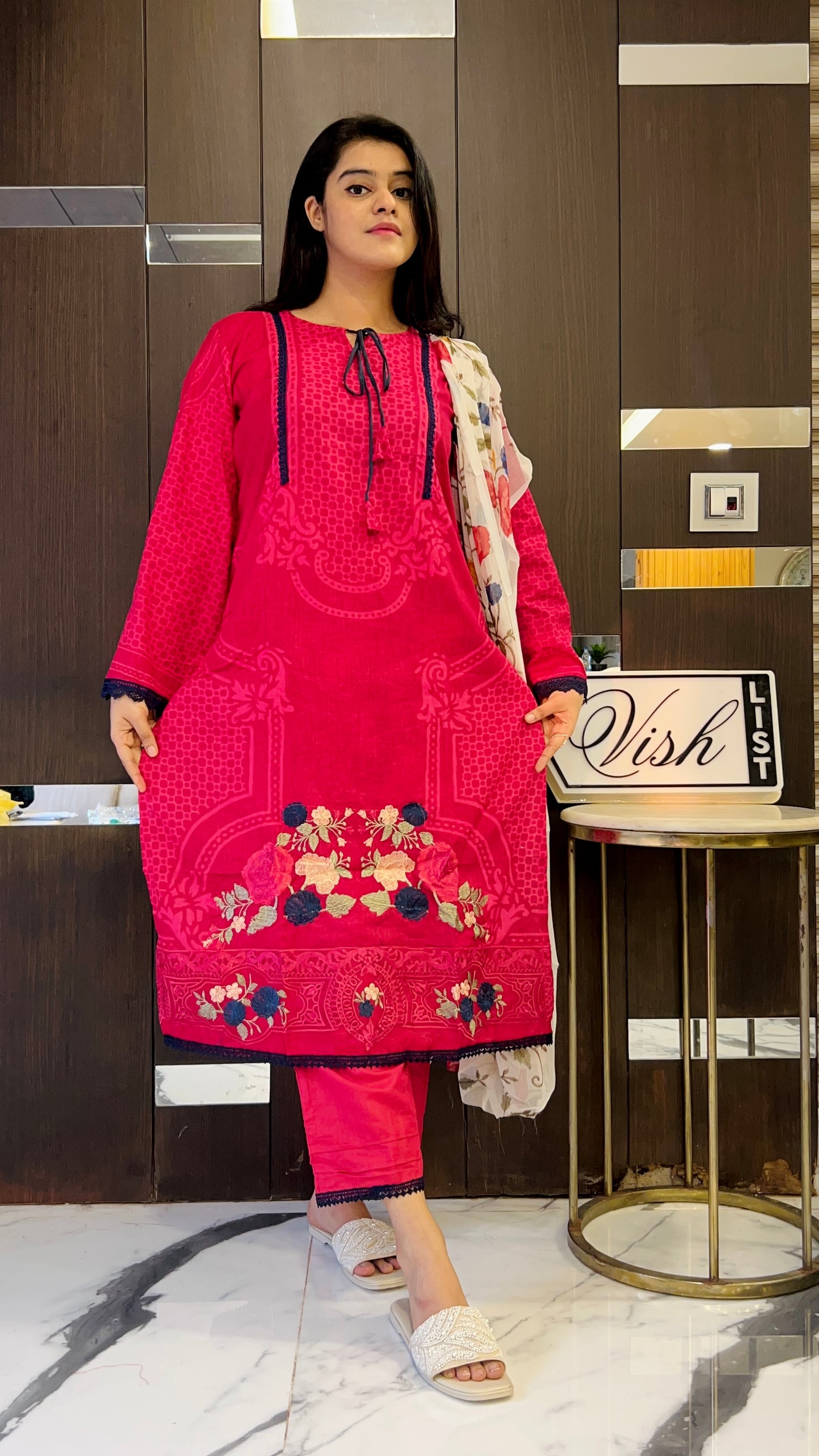 Sharjeena Pakistani Lawn Set 08