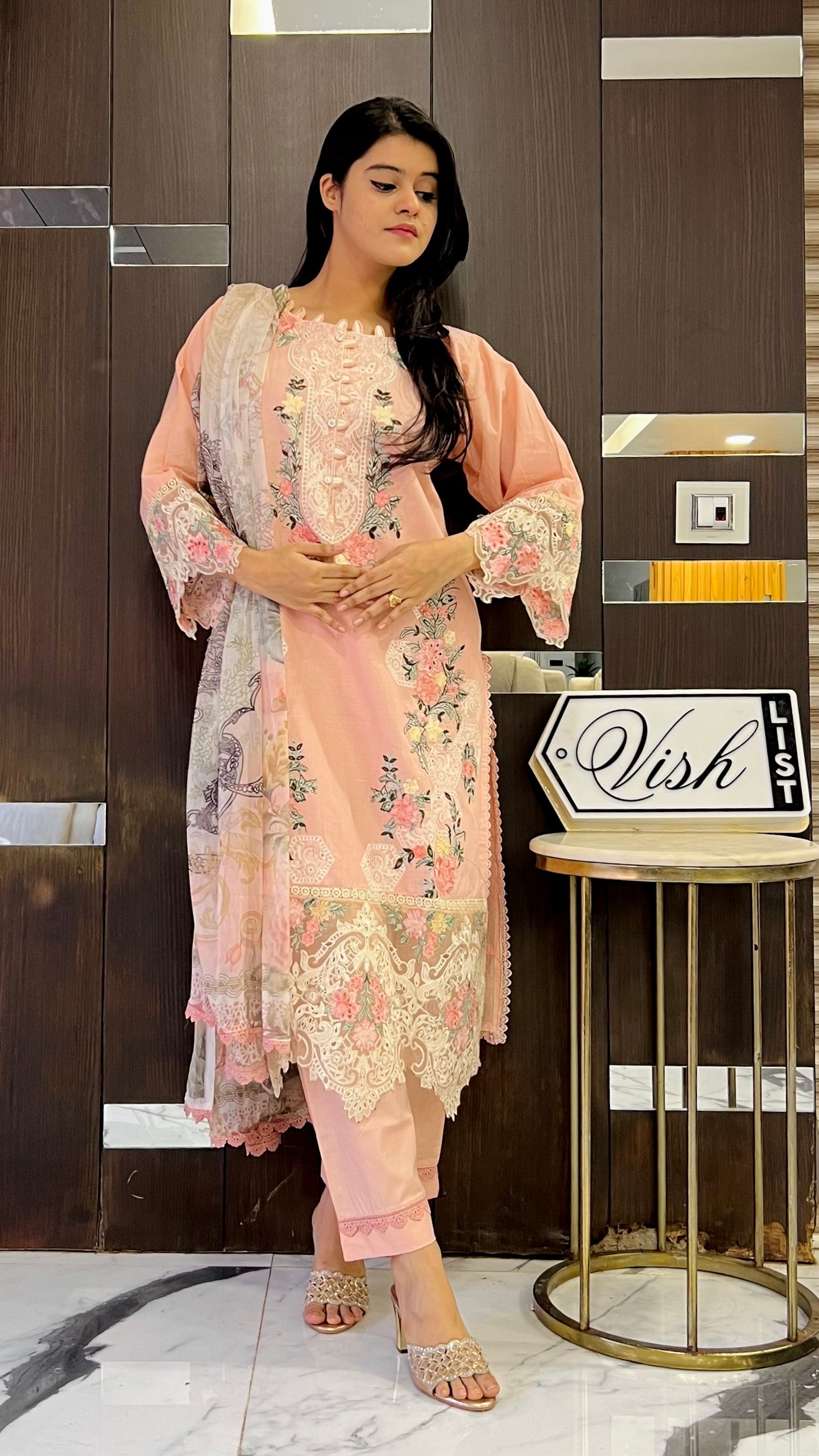 Hania Pakistani Luxe Lawn Set 01
