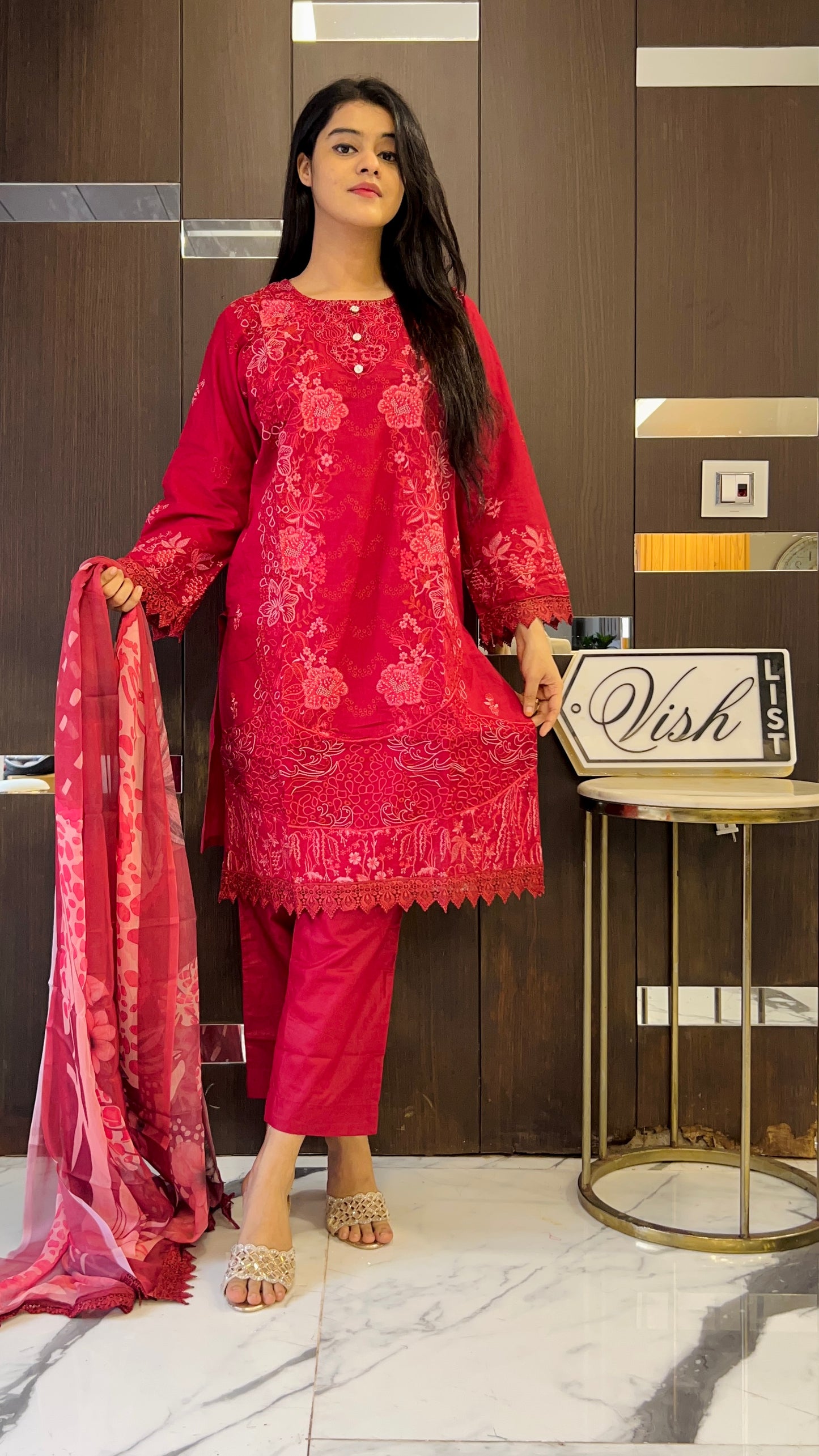 Lubna Pakistani Lawn Set 10