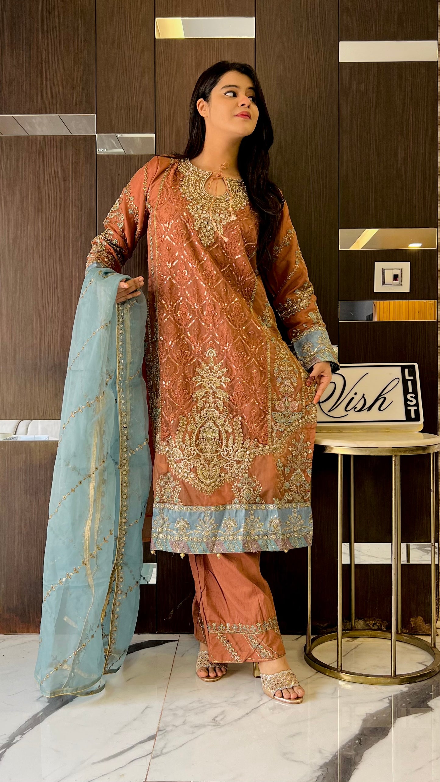 Safeera Pakistani Formal 01