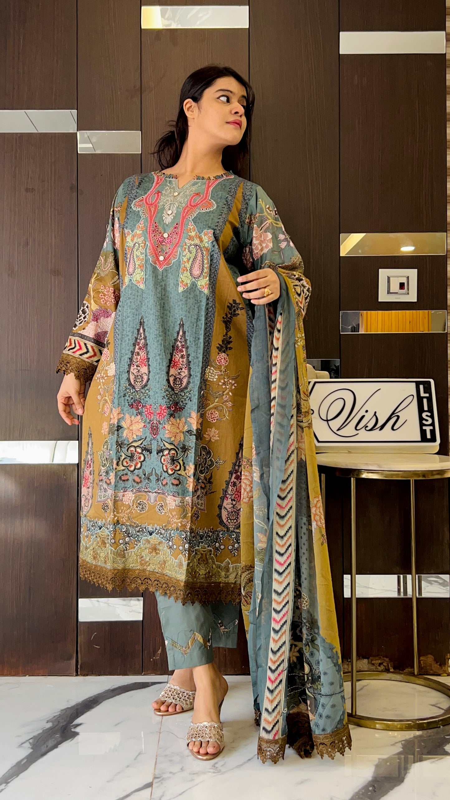 Suhani Pakistani Lawn Set LS 03
