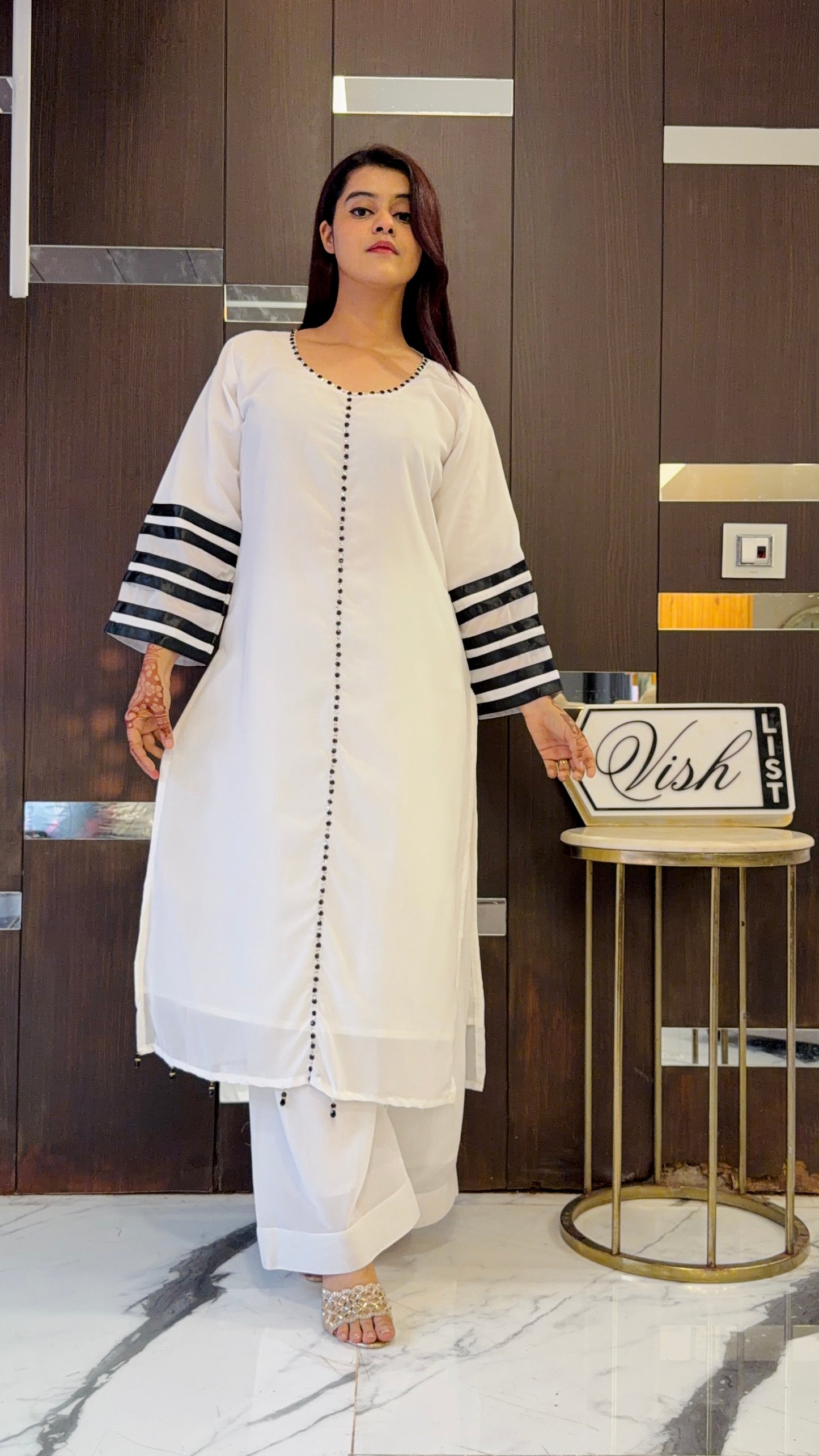 Hania Amir Pakistani Formal Set 01