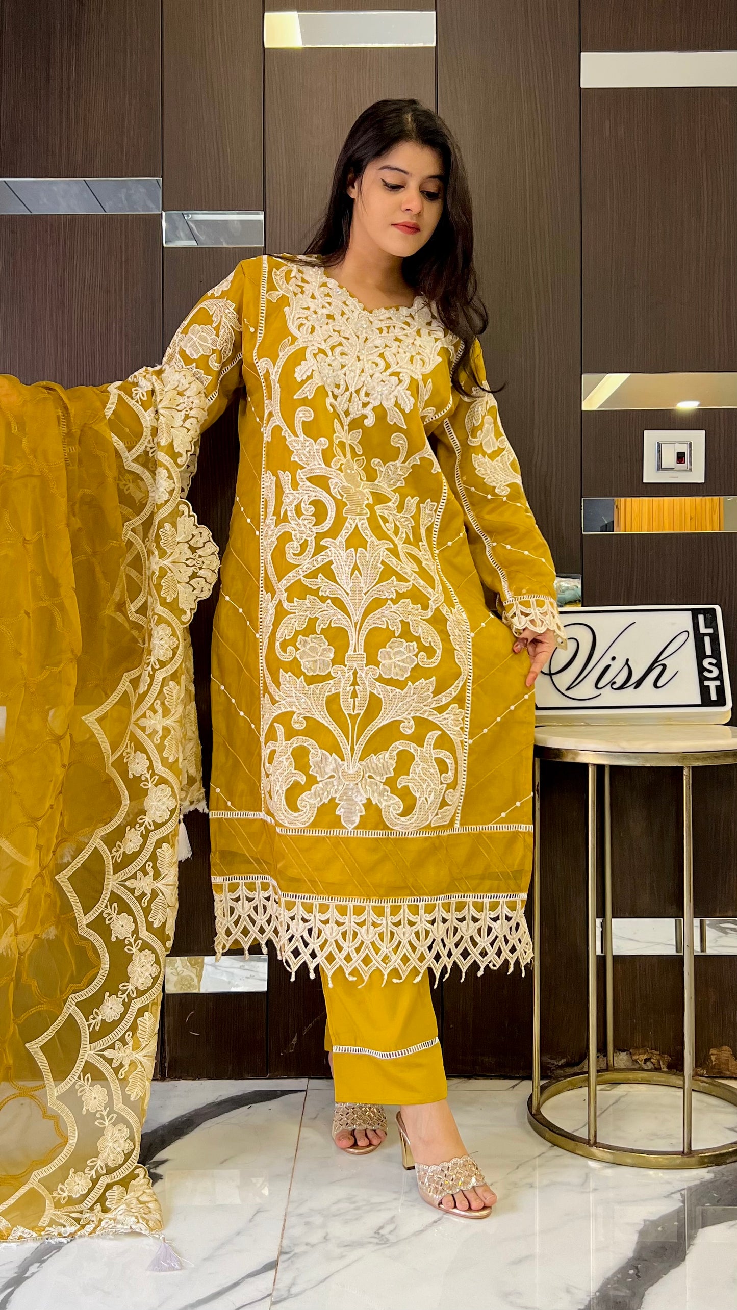 Safeera Pakistani Formal 03