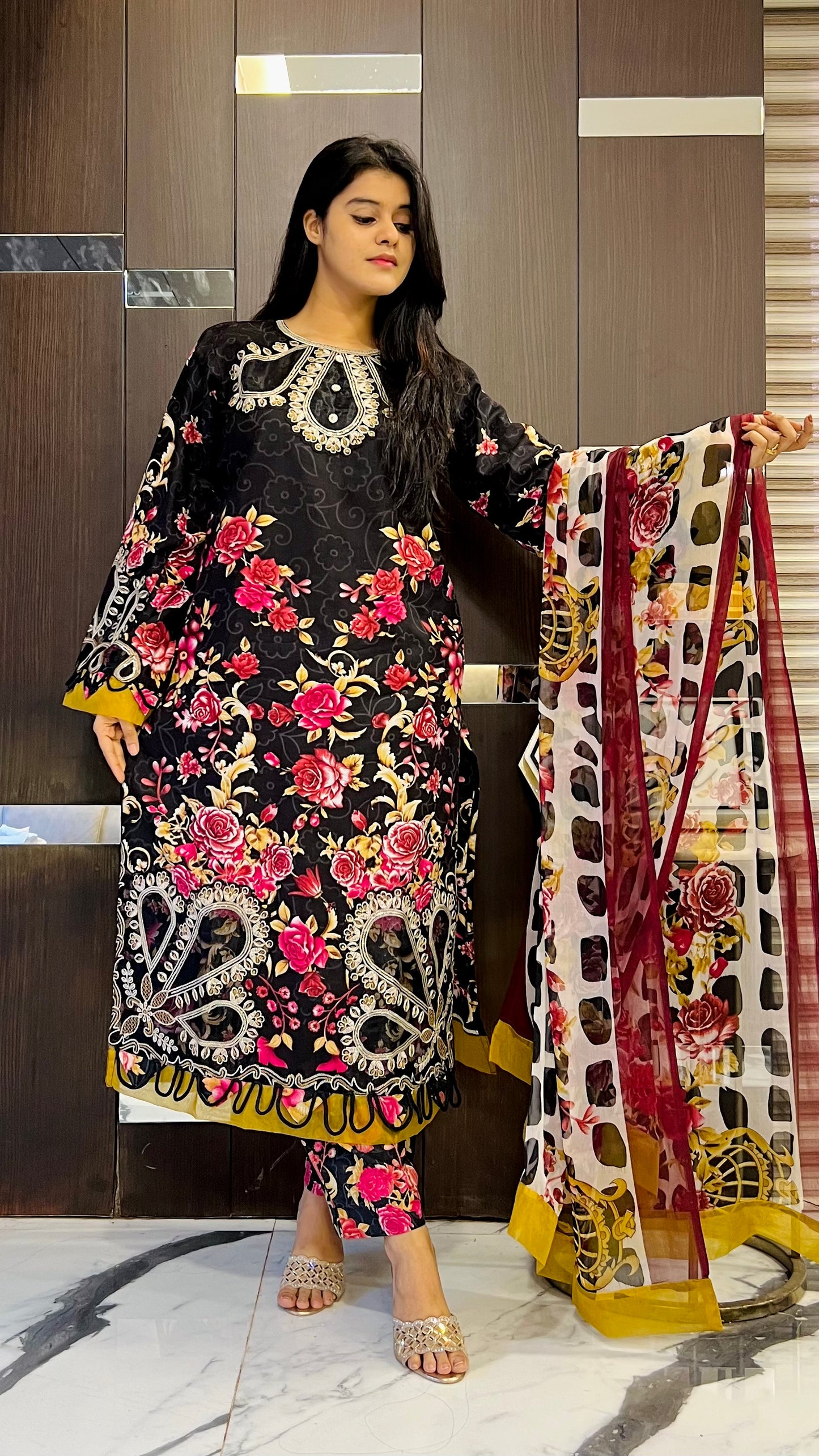 Gulbahar Pakistani Lawn Set 02