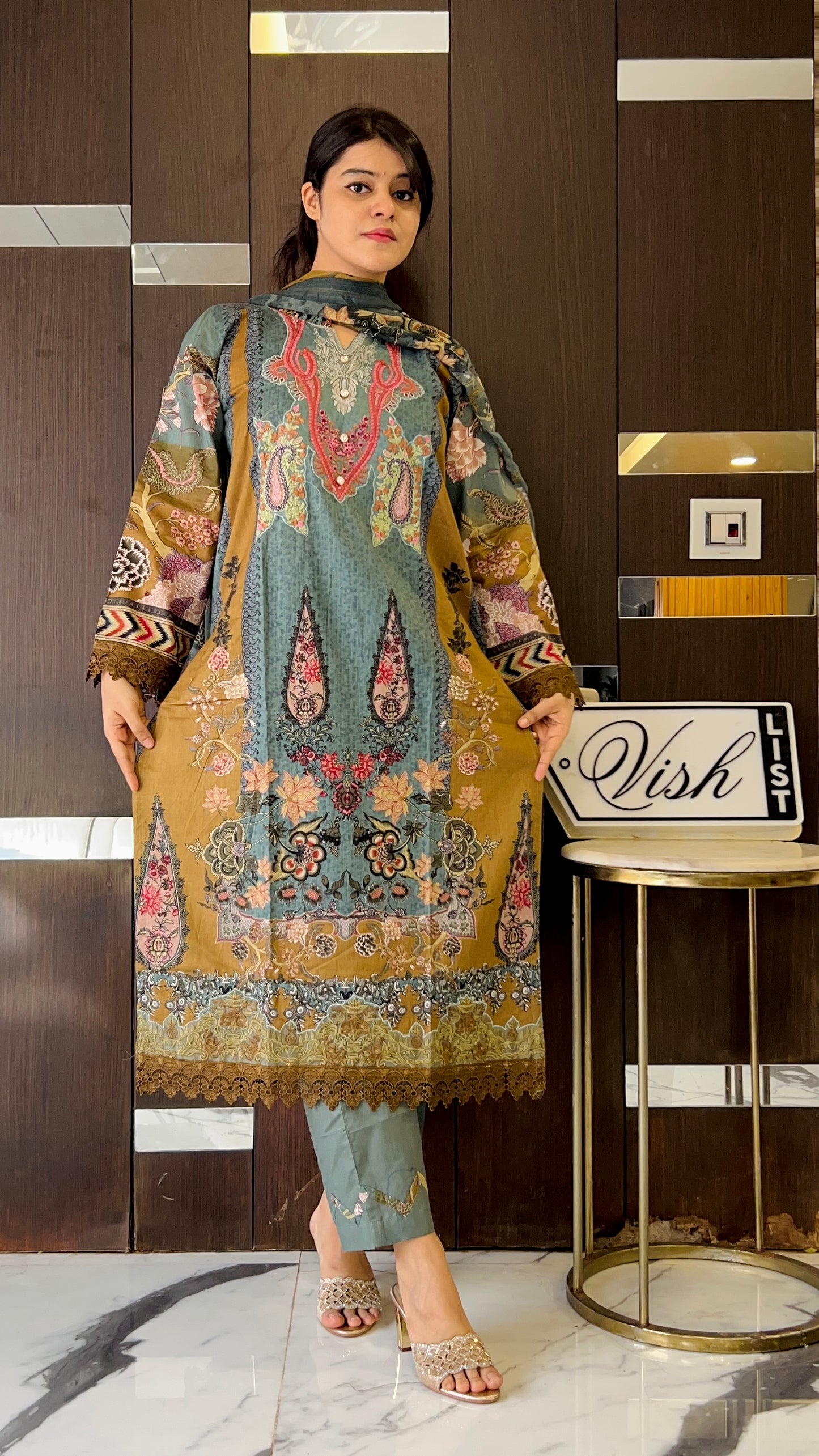 Suhani Pakistani Lawn Set LS 03