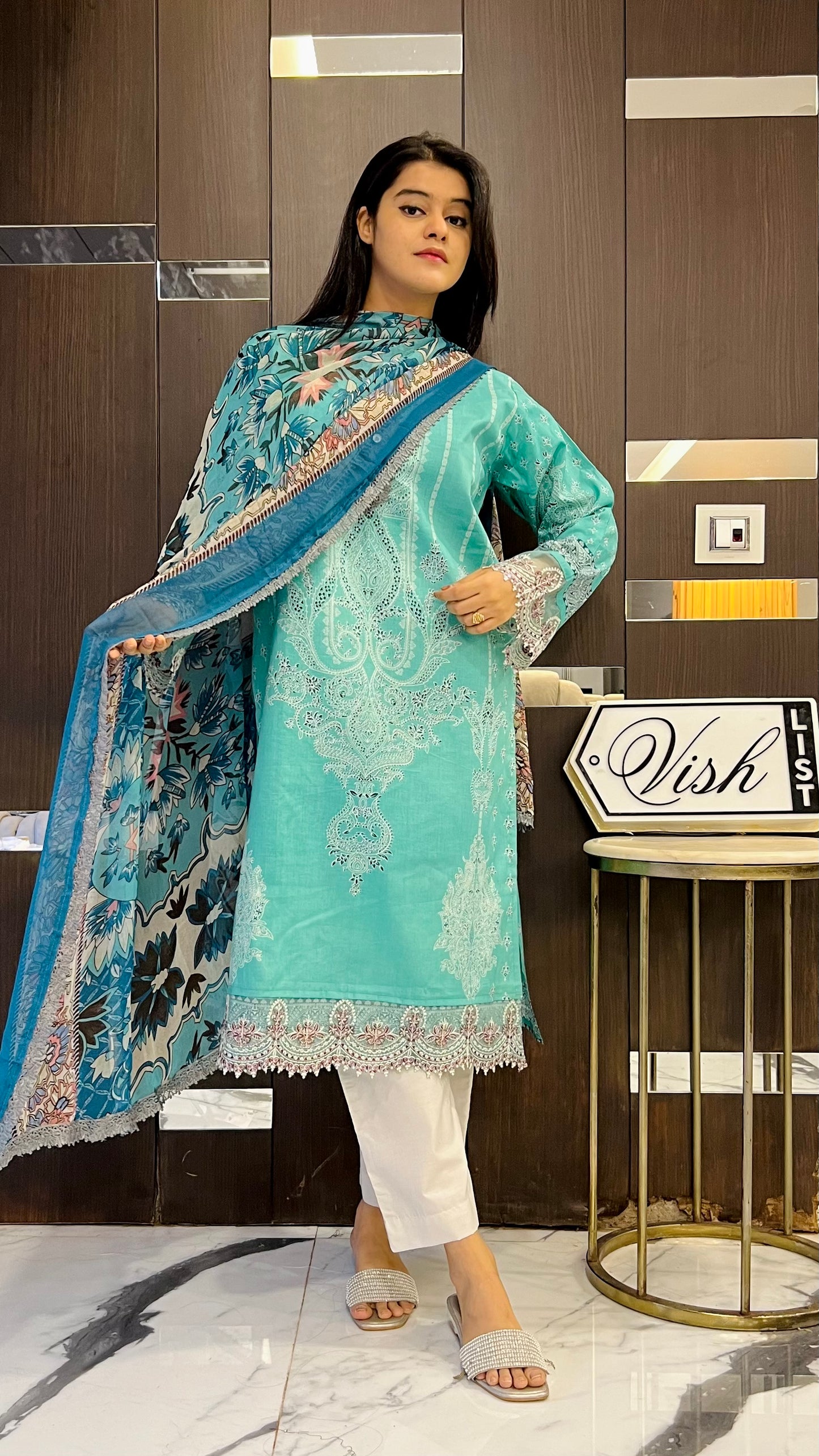 Gulbahar Pakistani Lawn Set 10