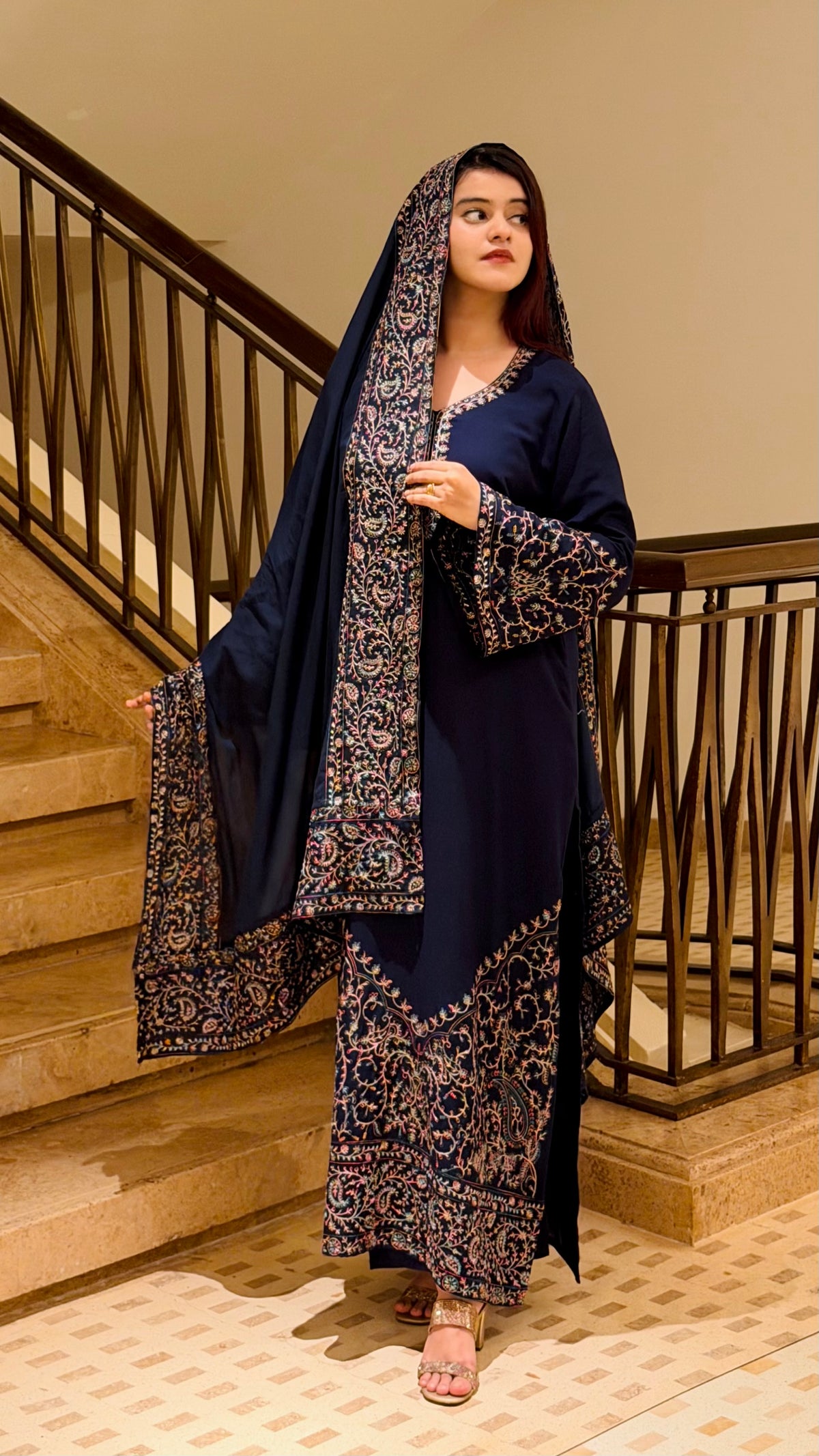 Laiba Kashmiri Suit 01