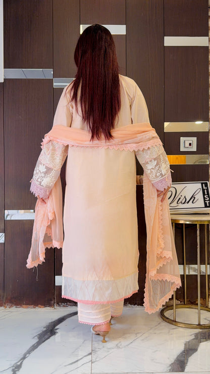 Izmir Pakistani Luxe Lawn Set 09