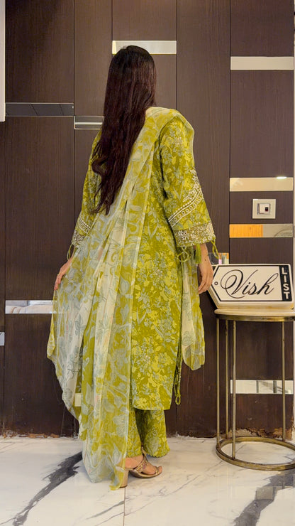 Raha Pakistani Lawn Set 08